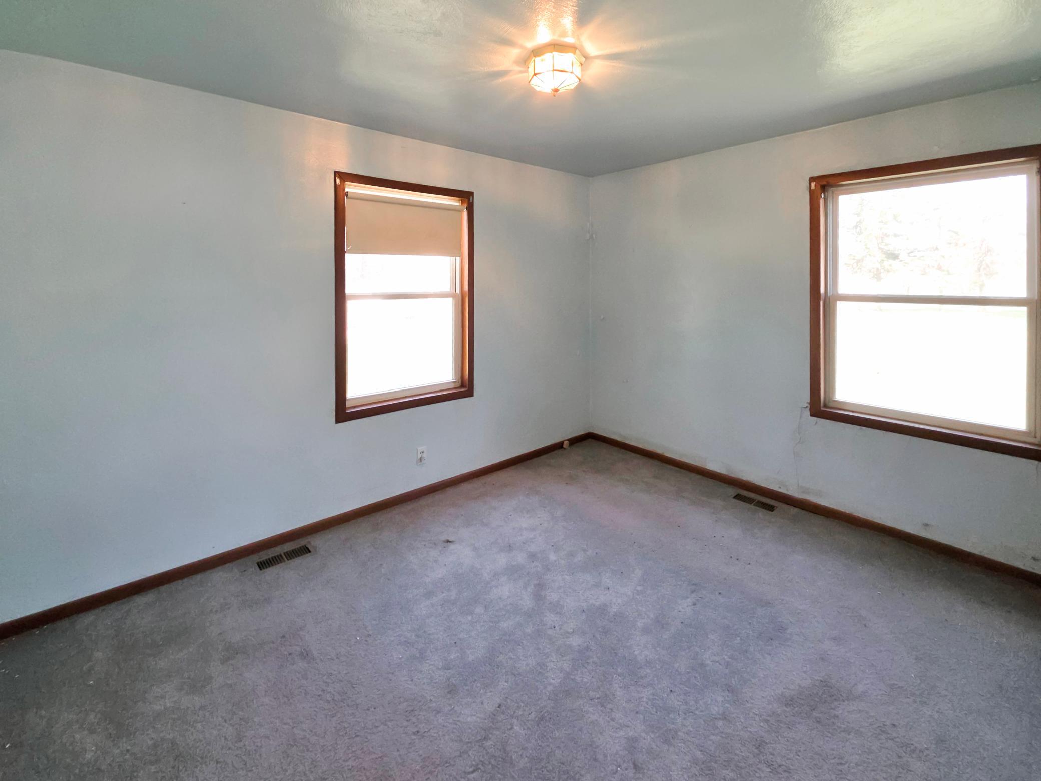 1940 single family home for sale at 350 River Avenue in Middle River, MN — 2 bed, 1 bath (photo 10 of 24)