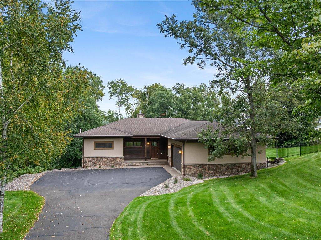 2007 single family home for sale at 3658 Padre Court in Nisswa, MN — 4 bed, 3 bath (photo 2 of 49)