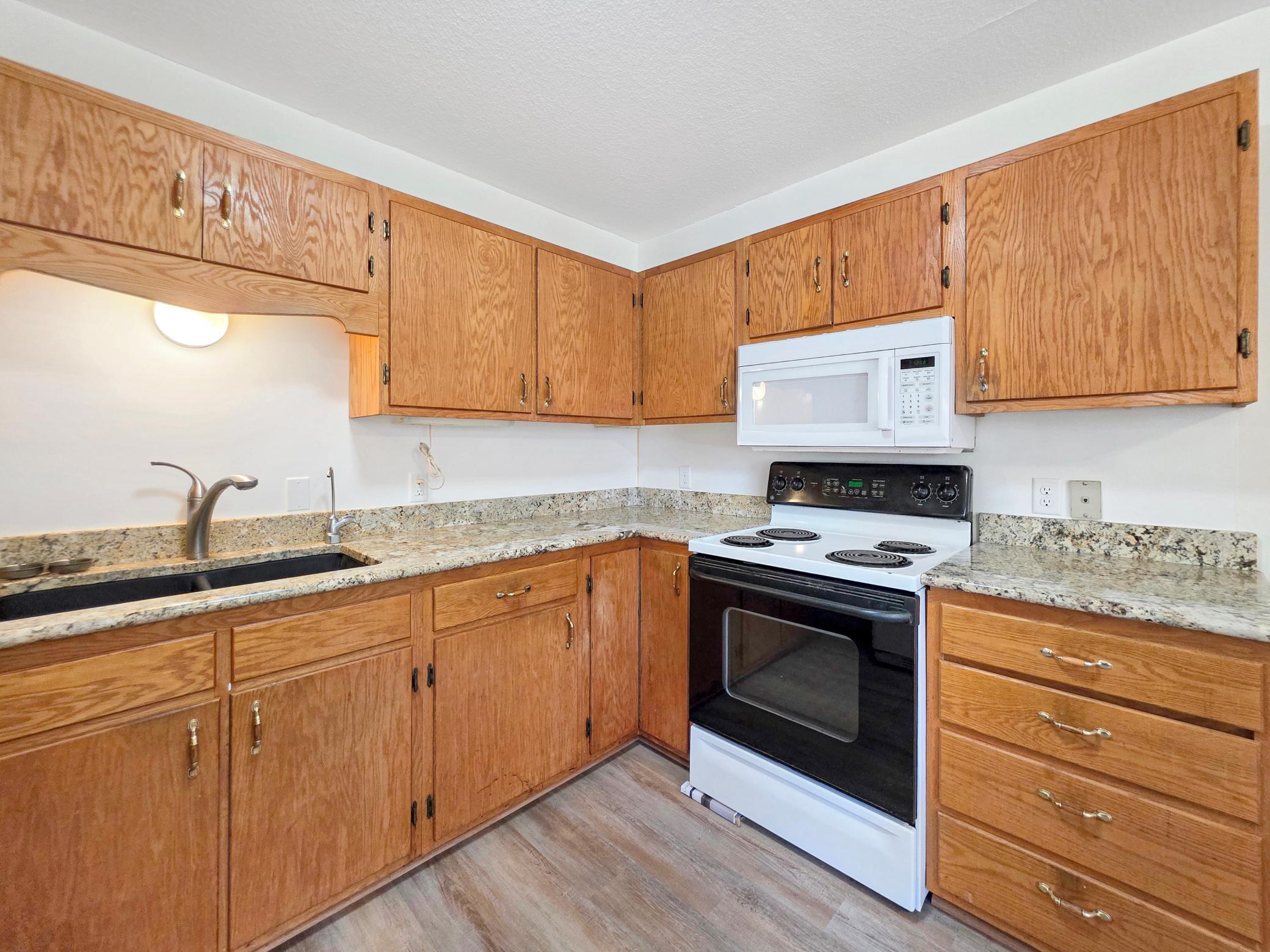 1980 single family home for sale at 310 Wagonner Avenue E in Hackensack, MN — 3 bed, 2 bath (photo 11 of 29)