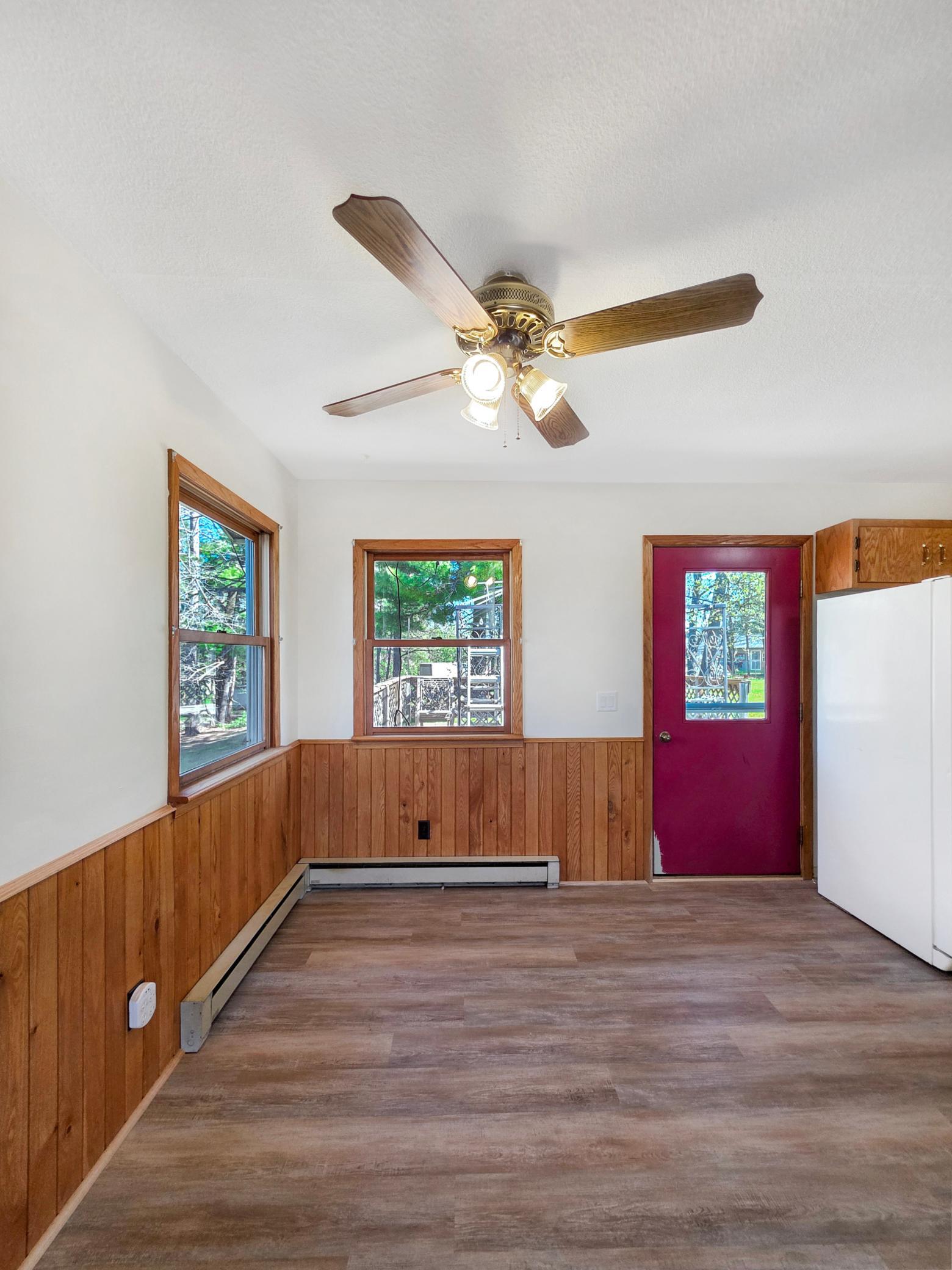 1980 single family home for sale at 310 Wagonner Avenue E in Hackensack, MN — 3 bed, 2 bath (photo 12 of 29)