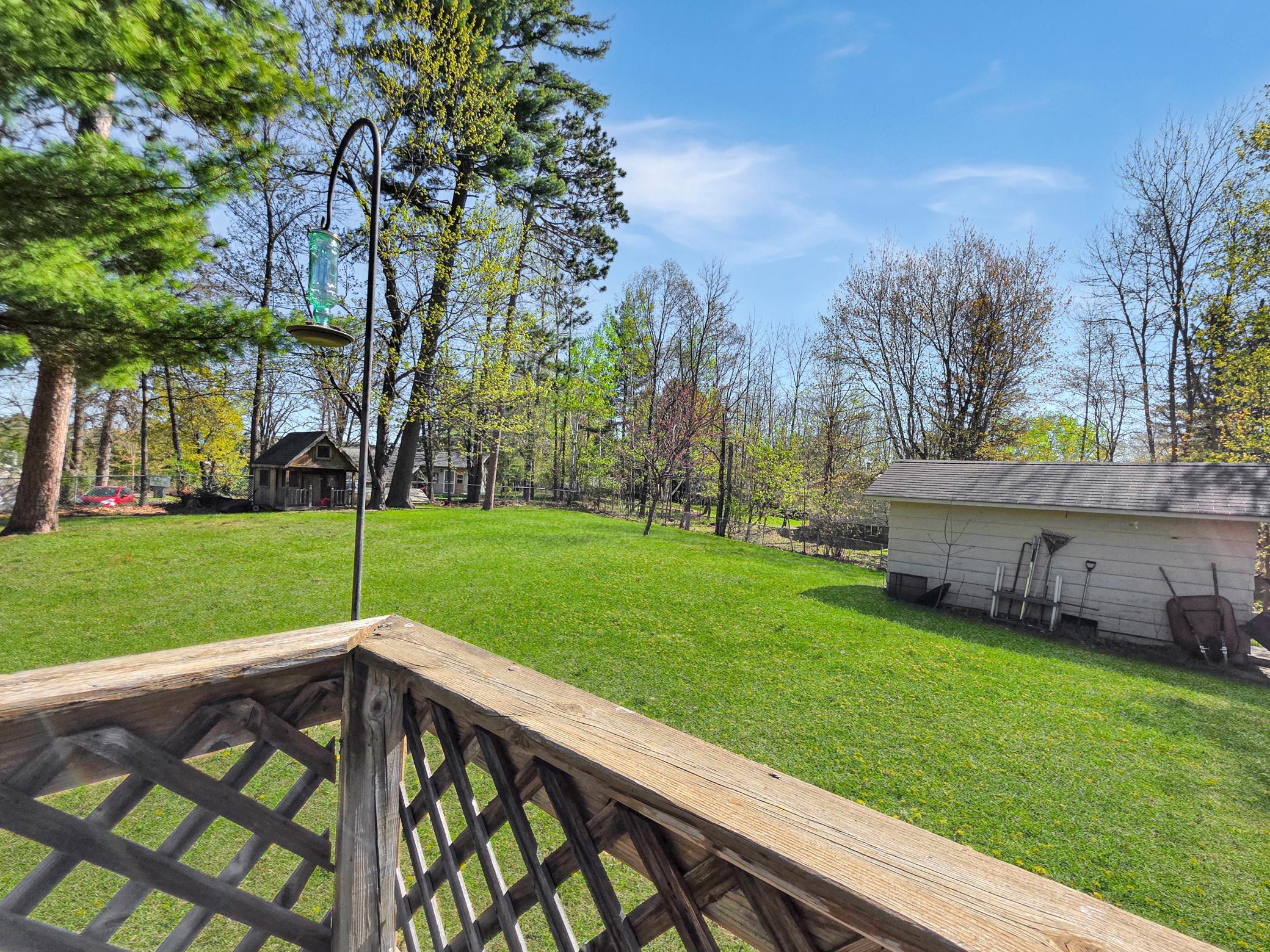 1980 single family home for sale at 310 Wagonner Avenue E in Hackensack, MN — 3 bed, 2 bath (photo 3 of 29)