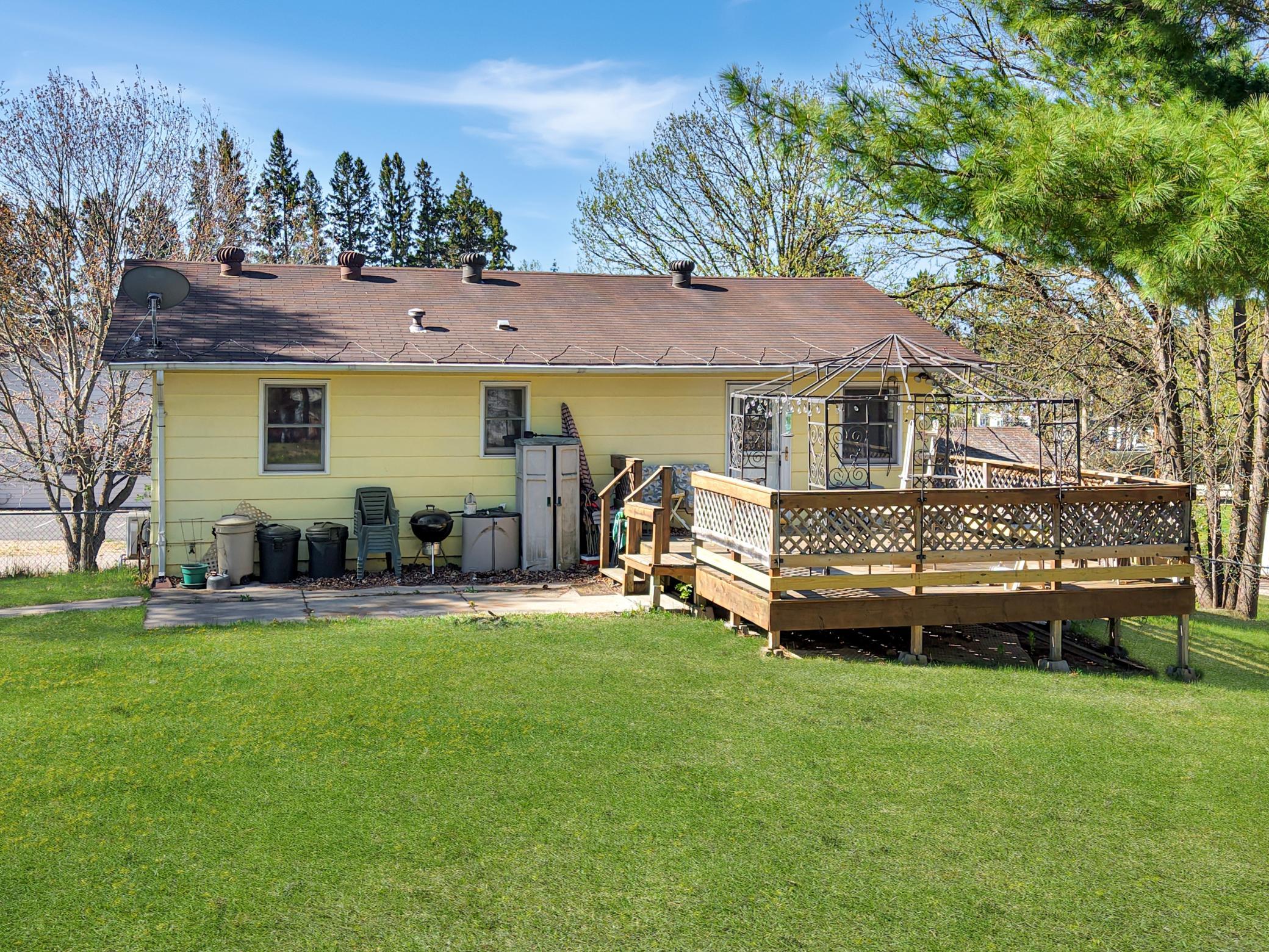 1980 single family home for sale at 310 Wagonner Avenue E in Hackensack, MN — 3 bed, 2 bath (photo 22 of 29)