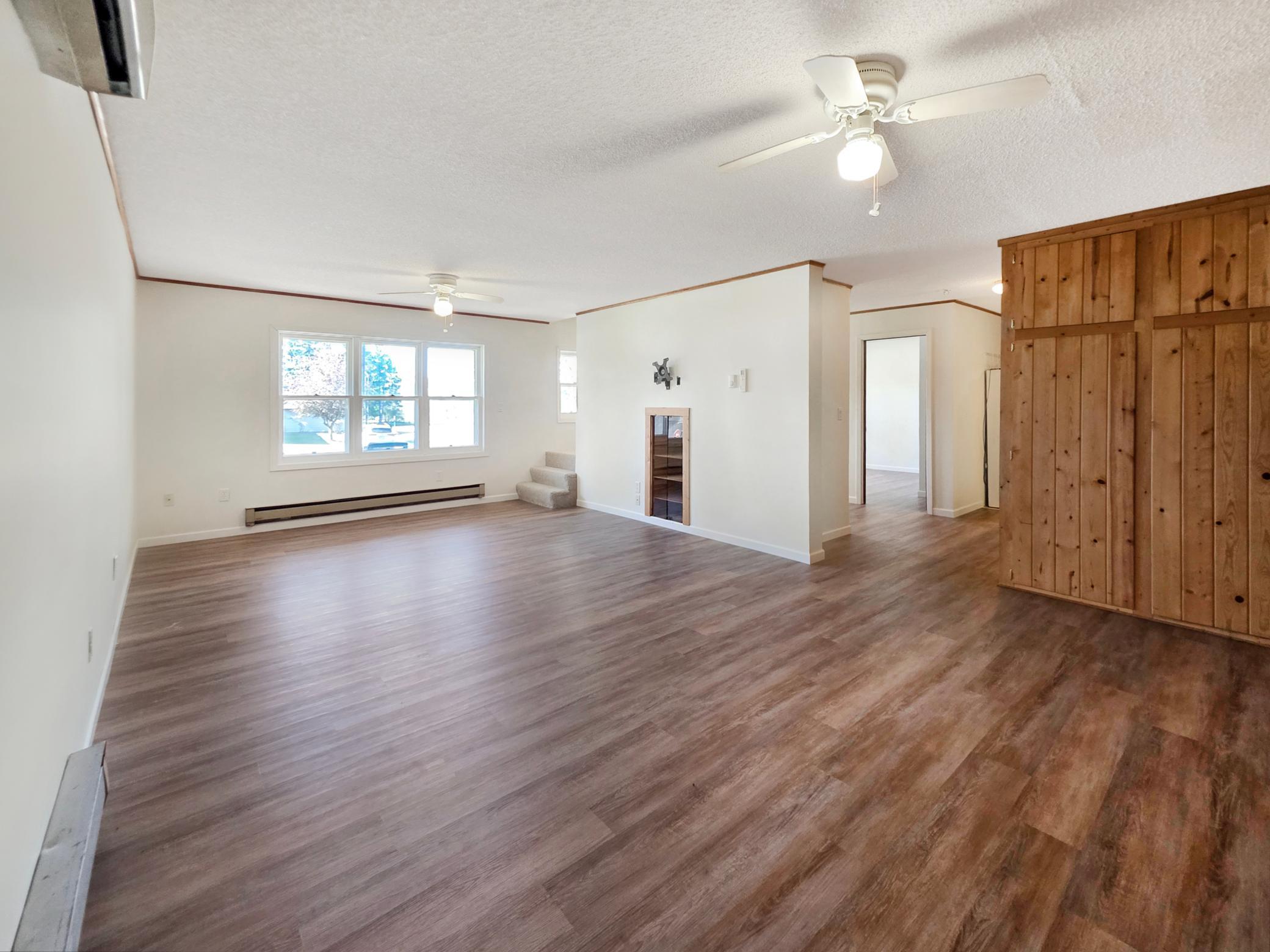 1980 single family home for sale at 310 Wagonner Avenue E in Hackensack, MN — 3 bed, 2 bath (photo 4 of 29)