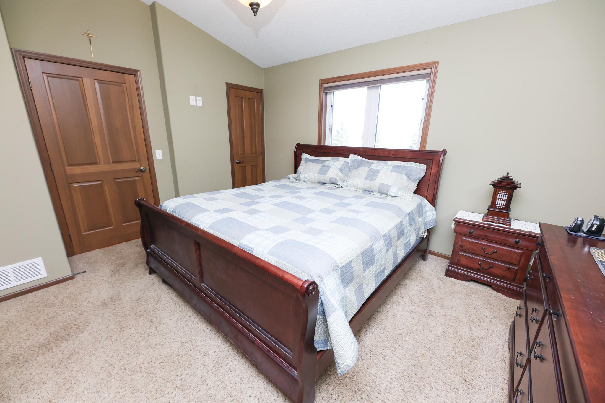 2009 home for sale at 635 Dewberry Lane in Alexandria, MN — 2 bed, 2 bath (photo 13 of 37)