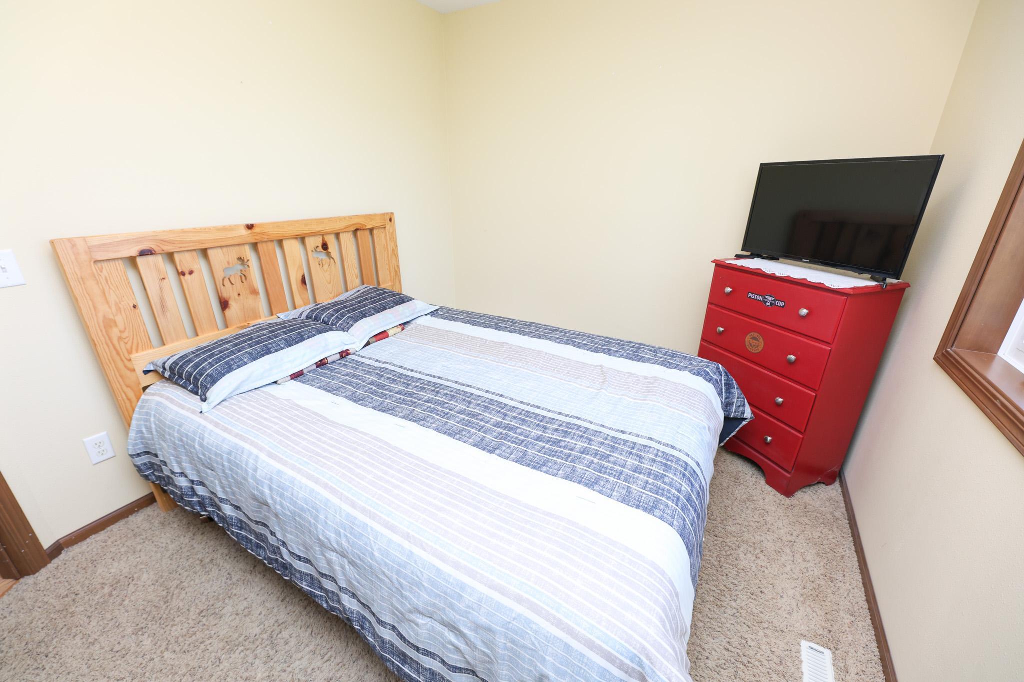 2009 home for sale at 635 Dewberry Lane in Alexandria, MN — 2 bed, 2 bath (photo 18 of 37)