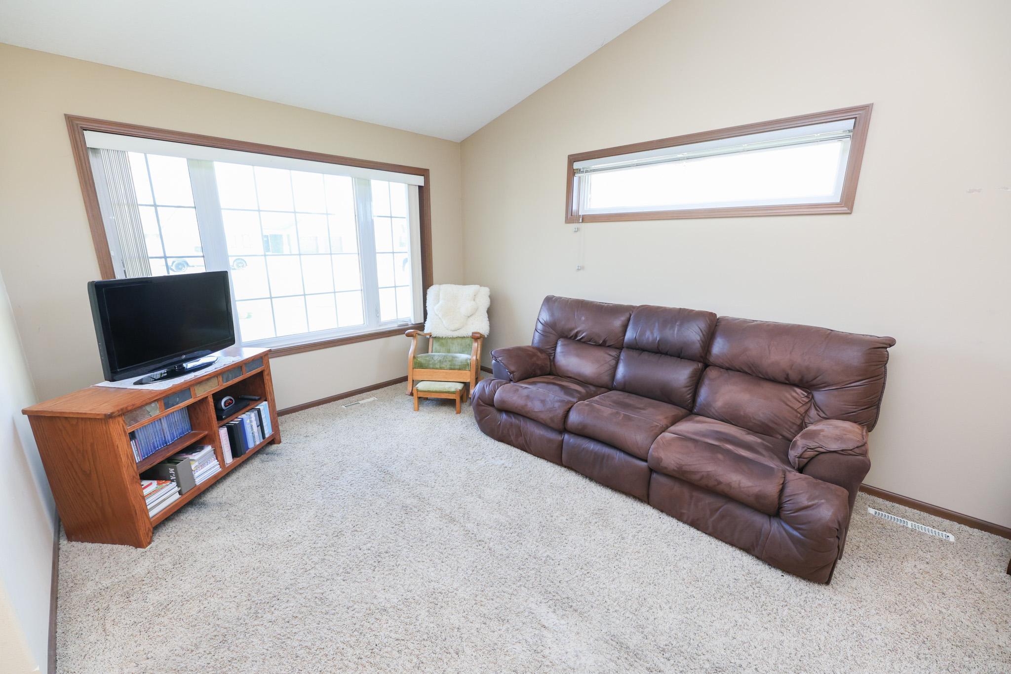 2009 home for sale at 635 Dewberry Lane in Alexandria, MN — 2 bed, 2 bath (photo 22 of 37)