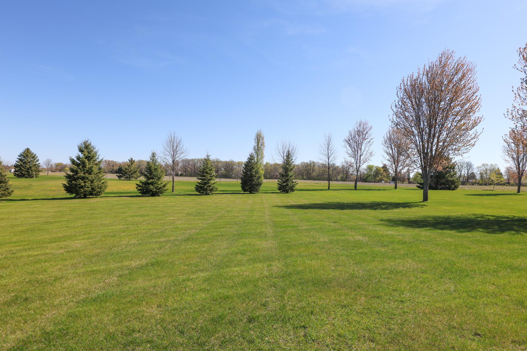 2009 home for sale at 635 Dewberry Lane in Alexandria, MN — 2 bed, 2 bath (photo 4 of 37)