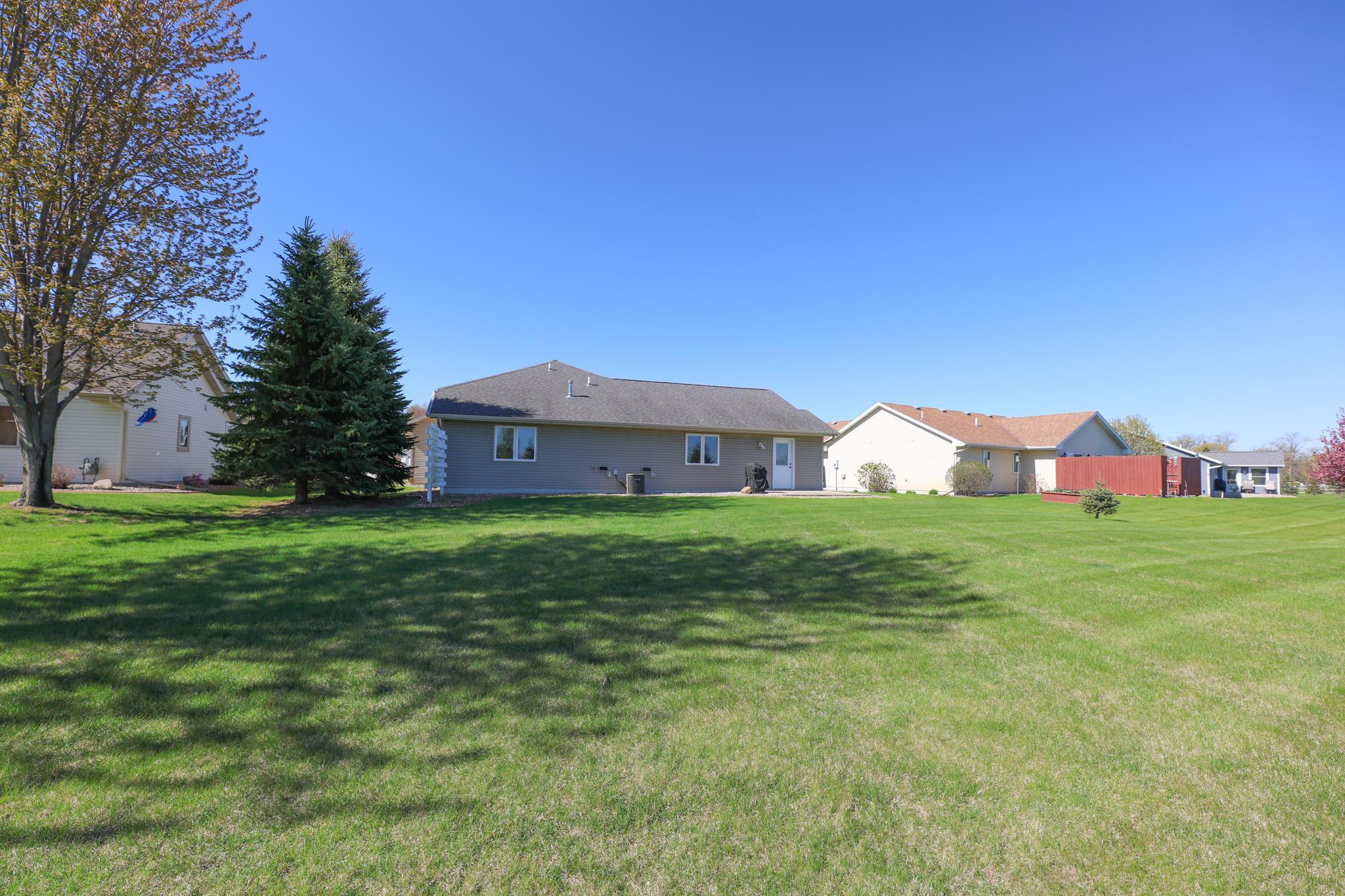 2009 home for sale at 635 Dewberry Lane in Alexandria, MN — 2 bed, 2 bath (photo 36 of 37)