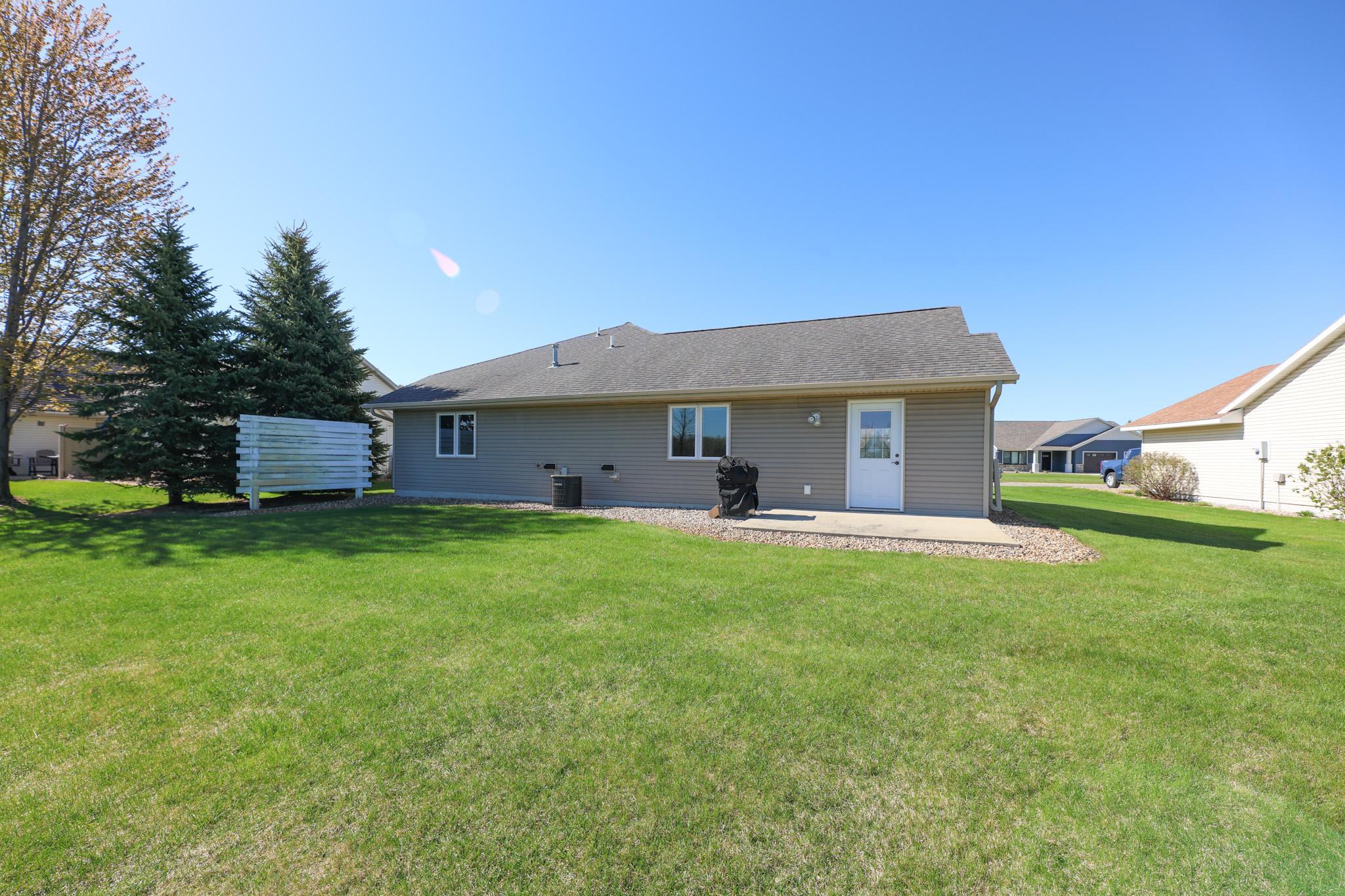 2009 home for sale at 635 Dewberry Lane in Alexandria, MN — 2 bed, 2 bath (photo 37 of 37)