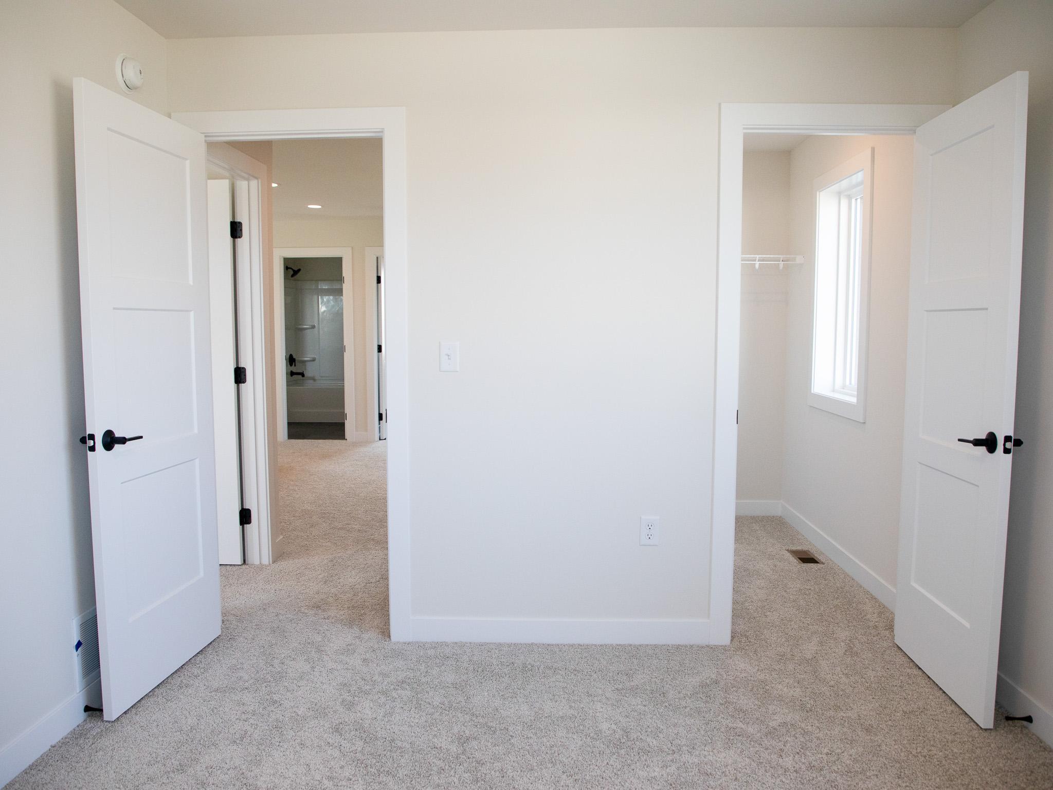 3606 Decorah Way S, Fargo ND 58104 - Photo 35 of 45