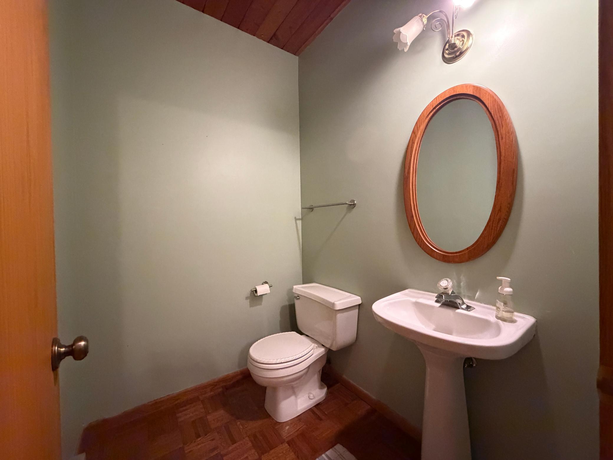1983 townhouse for sale at 105 Willow Court in Fergus Falls, MN — 2 bed, 2 bath (photo 33 of 39)