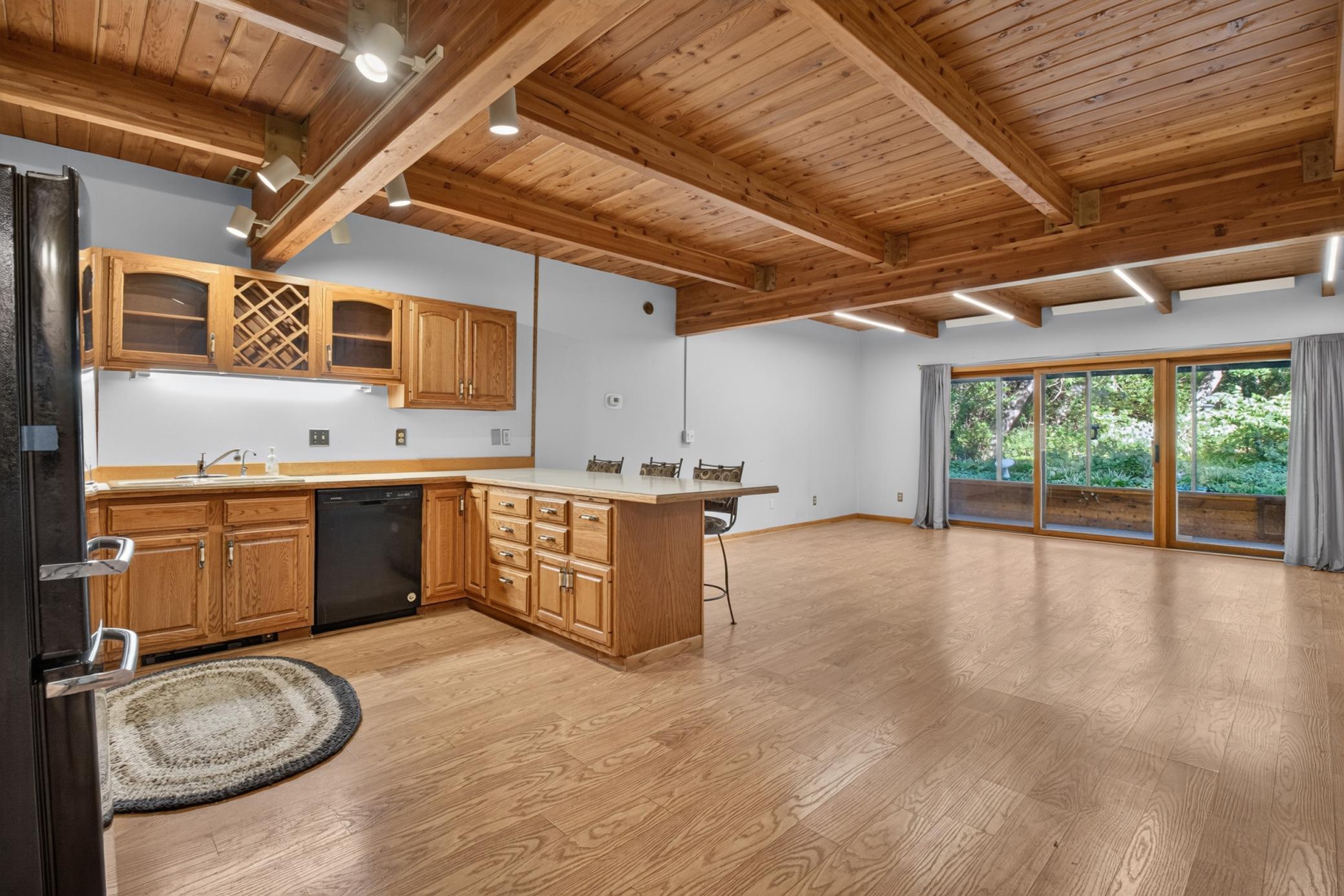1983 townhouse for sale at 105 Willow Court in Fergus Falls, MN — 2 bed, 2 bath (photo 5 of 39)
