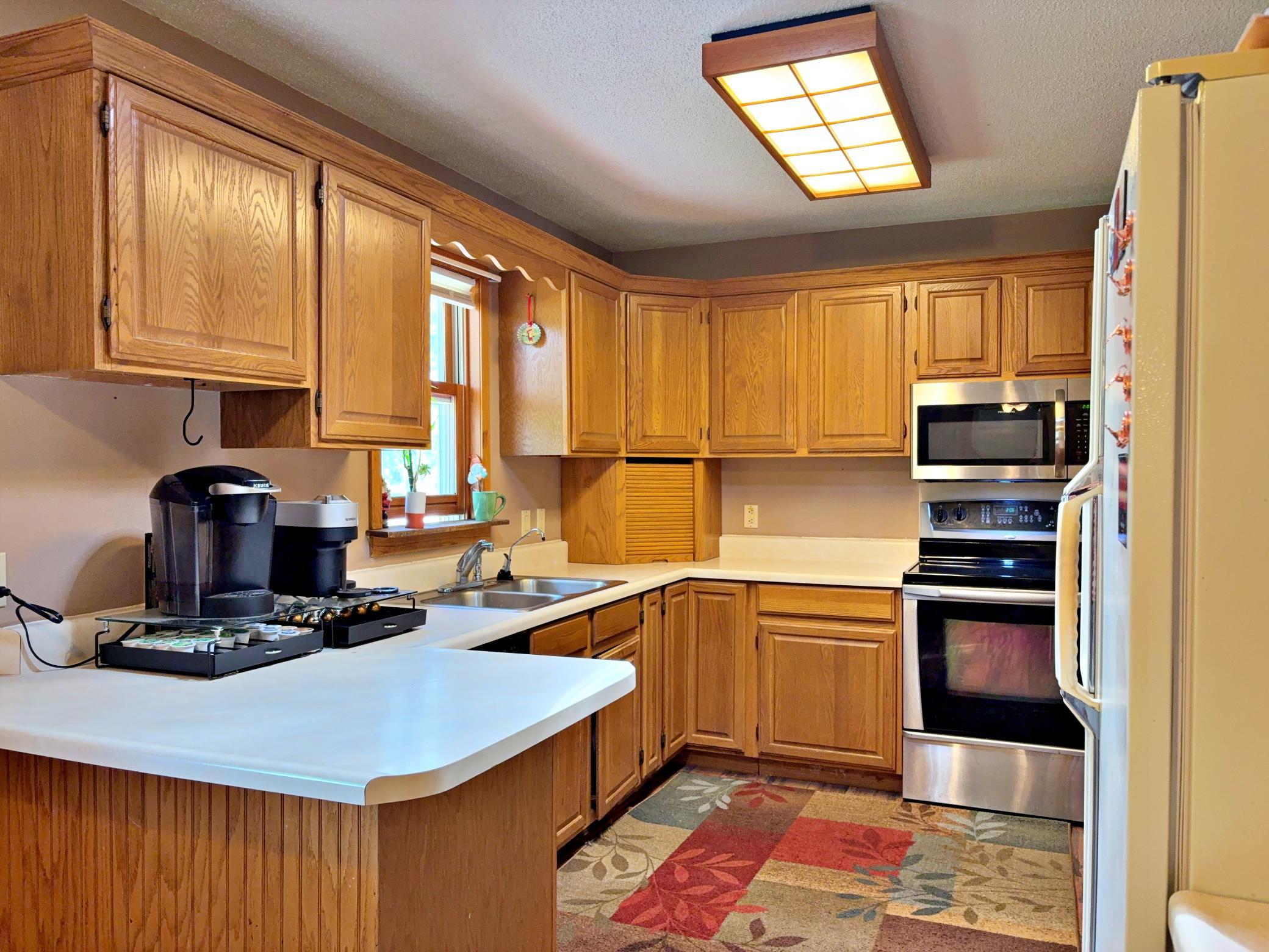 1990 single family home for sale at 702 Washington Avenue S in Park Rapids, MN — 3 bed, 2 bath (photo 7 of 22)