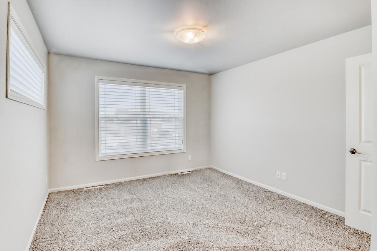 3521 Grandwood Drive N, Fargo ND 58102 - Photo 34 of 60