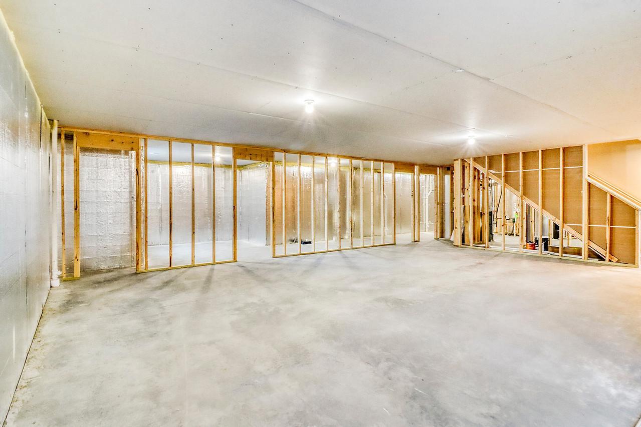 3521 Grandwood Drive N, Fargo ND 58102 - Photo 47 of 60