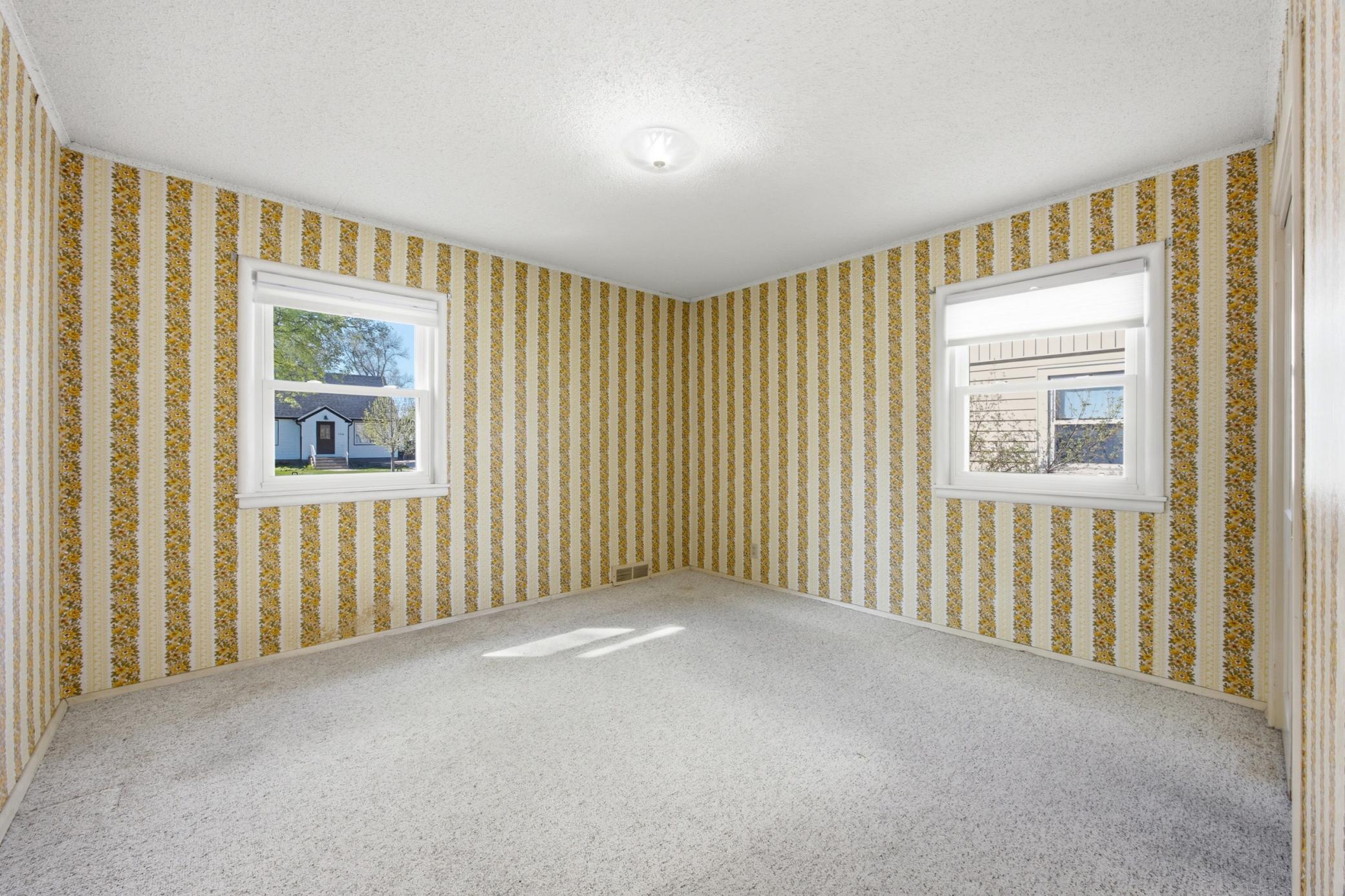 1950 single family home for sale at 105 16th Avenue N in Fargo, ND — 3 bed, 2 bath (photo 18 of 32)