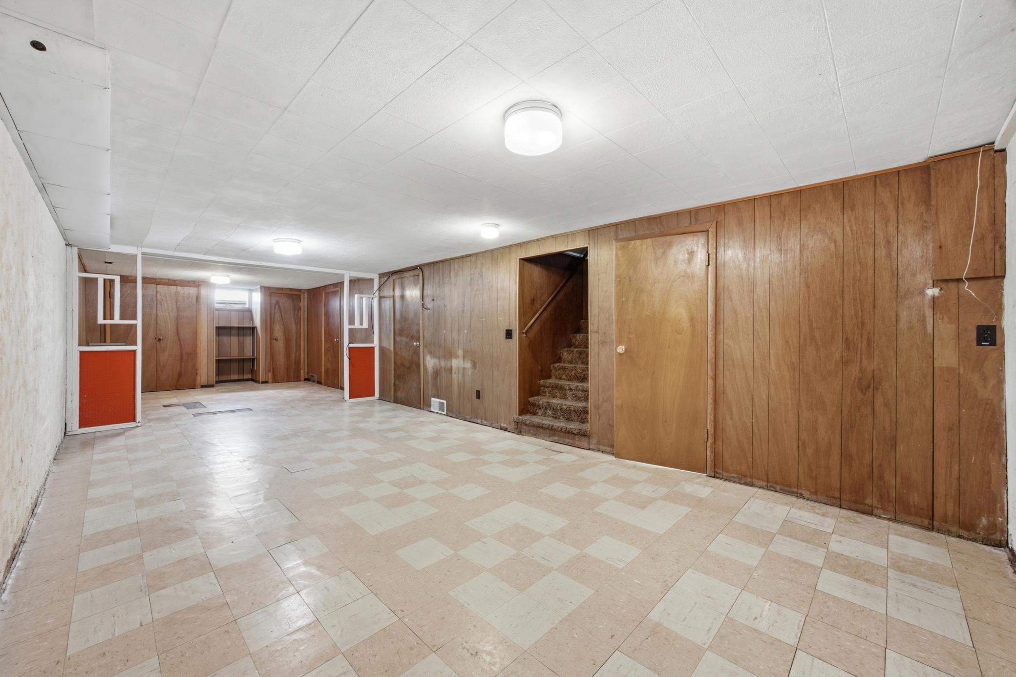 1950 single family home for sale at 105 16th Avenue N in Fargo, ND — 3 bed, 2 bath (photo 21 of 32)