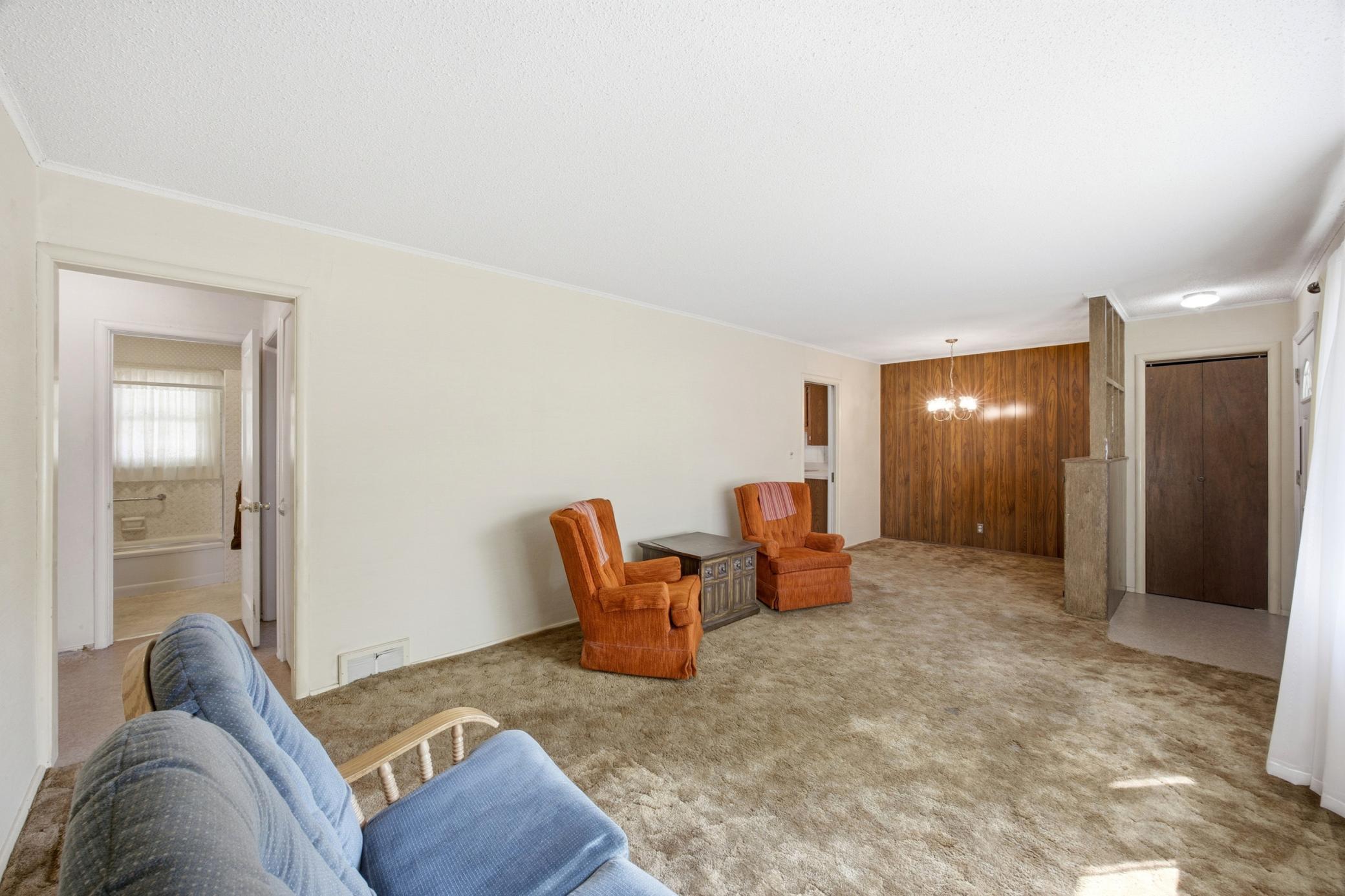 1950 single family home for sale at 105 16th Avenue N in Fargo, ND — 3 bed, 2 bath (photo 6 of 32)