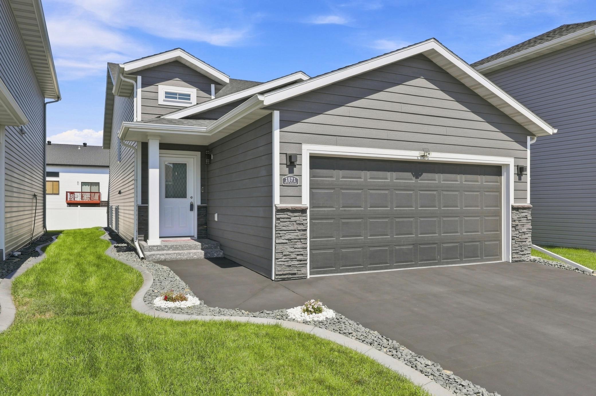2021 single family home for sale at 1571 67th Avenue S in Fargo, ND — 4 bed, 2 bath