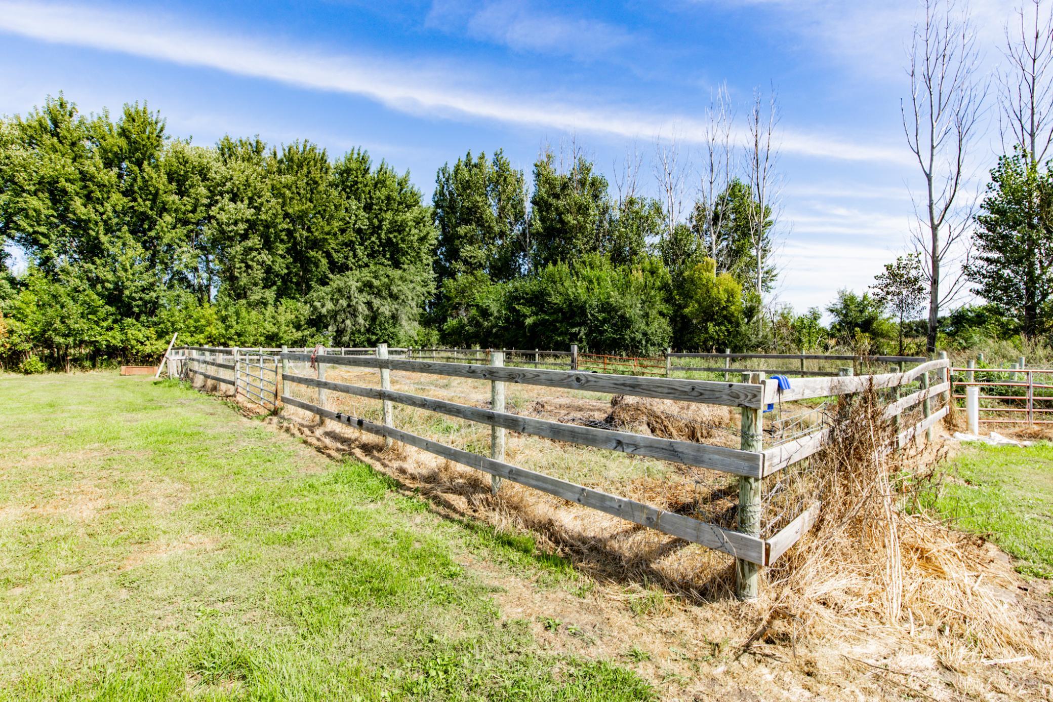 1999 single family home for sale at 7770 Highway 18 in Wyndmere, ND — 5 bed, 3 bath (photo 12 of 108)