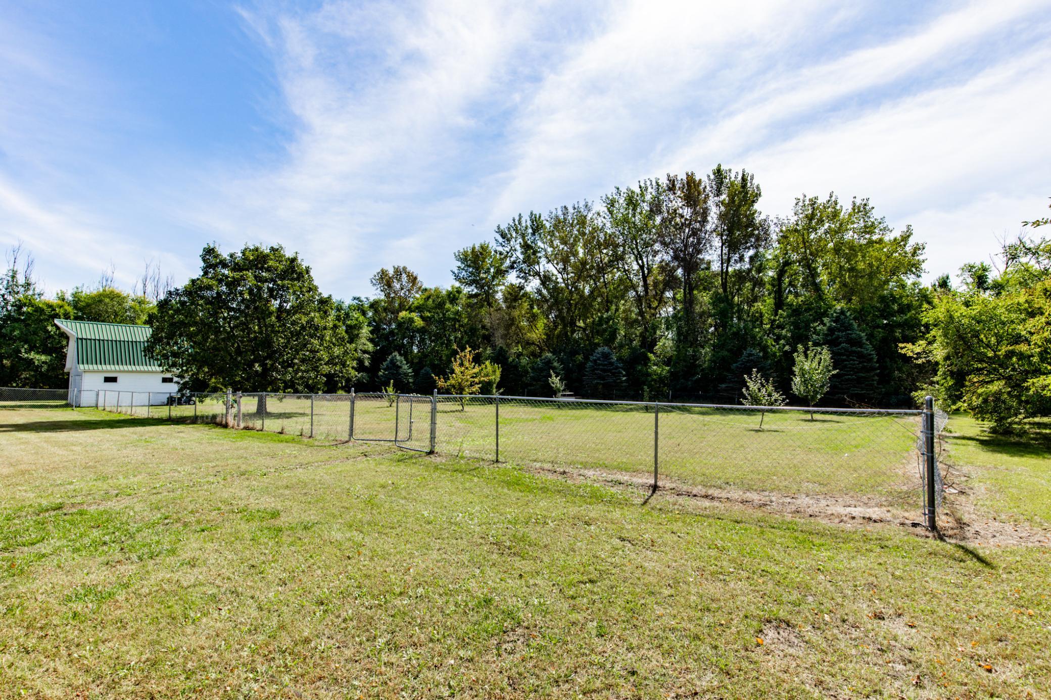 1999 single family home for sale at 7770 Highway 18 in Wyndmere, ND — 5 bed, 3 bath (photo 19 of 108)