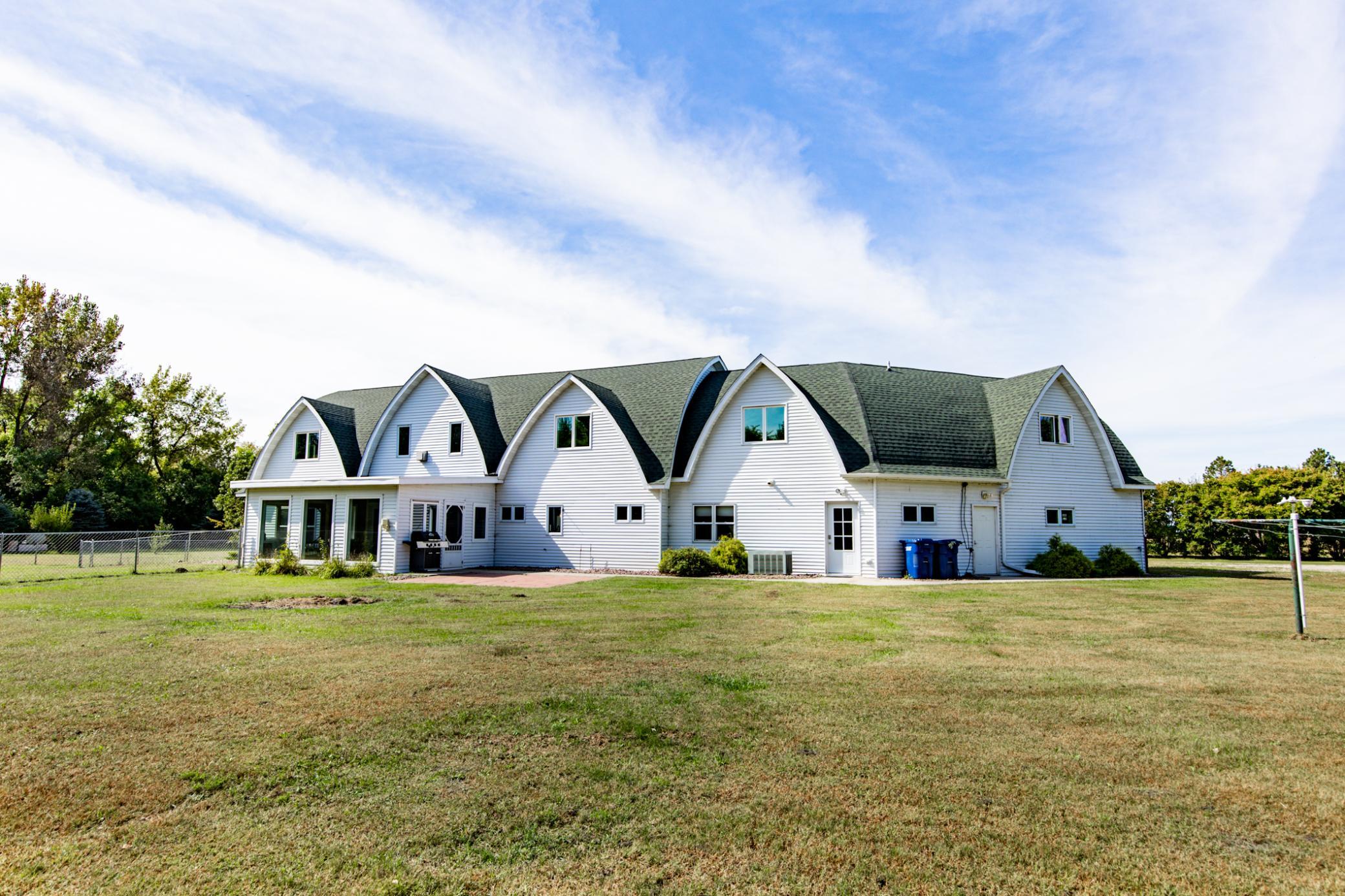 1999 single family home for sale at 7770 Highway 18 in Wyndmere, ND — 5 bed, 3 bath (photo 3 of 108)