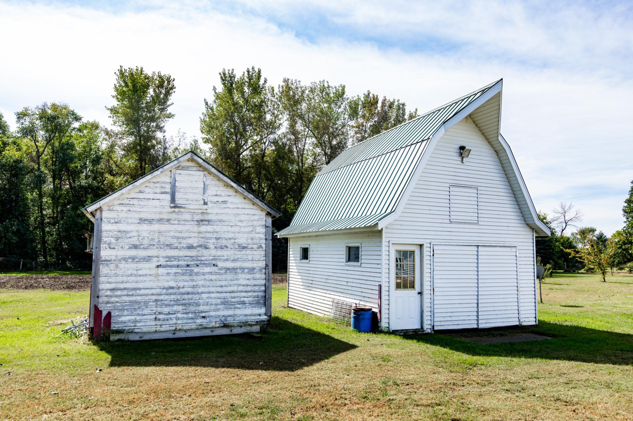 1999 single family home for sale at 7770 Highway 18 in Wyndmere, ND — 5 bed, 3 bath (photo 23 of 108)
