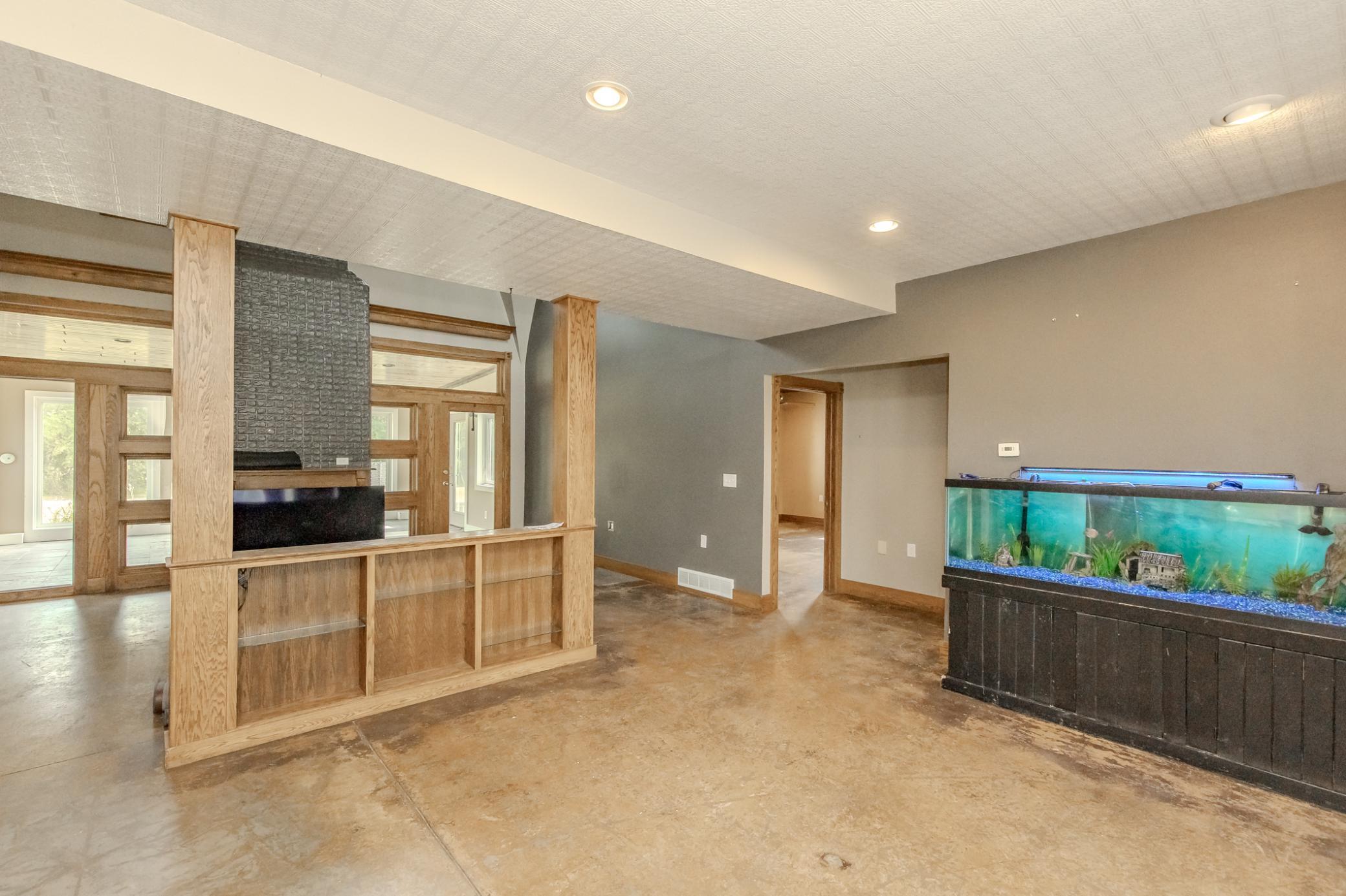1999 single family home for sale at 7770 Highway 18 in Wyndmere, ND — 5 bed, 3 bath (photo 32 of 108)