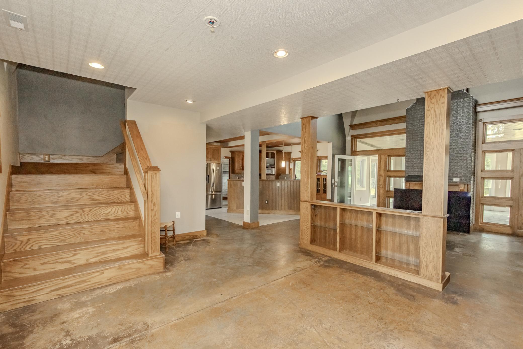 1999 single family home for sale at 7770 Highway 18 in Wyndmere, ND — 5 bed, 3 bath (photo 33 of 108)