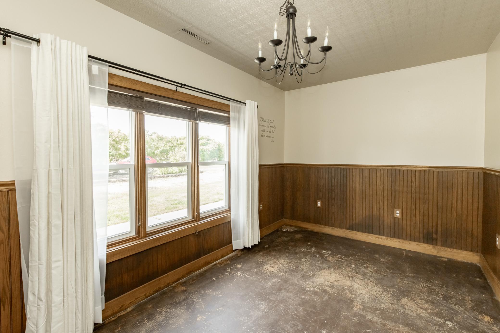 1999 single family home for sale at 7770 Highway 18 in Wyndmere, ND — 5 bed, 3 bath (photo 45 of 108)