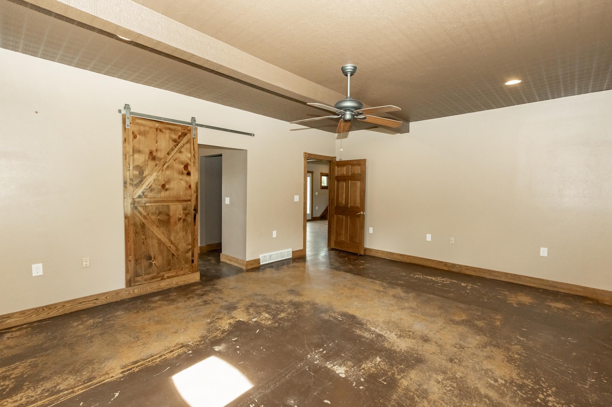 1999 single family home for sale at 7770 Highway 18 in Wyndmere, ND — 5 bed, 3 bath (photo 49 of 108)