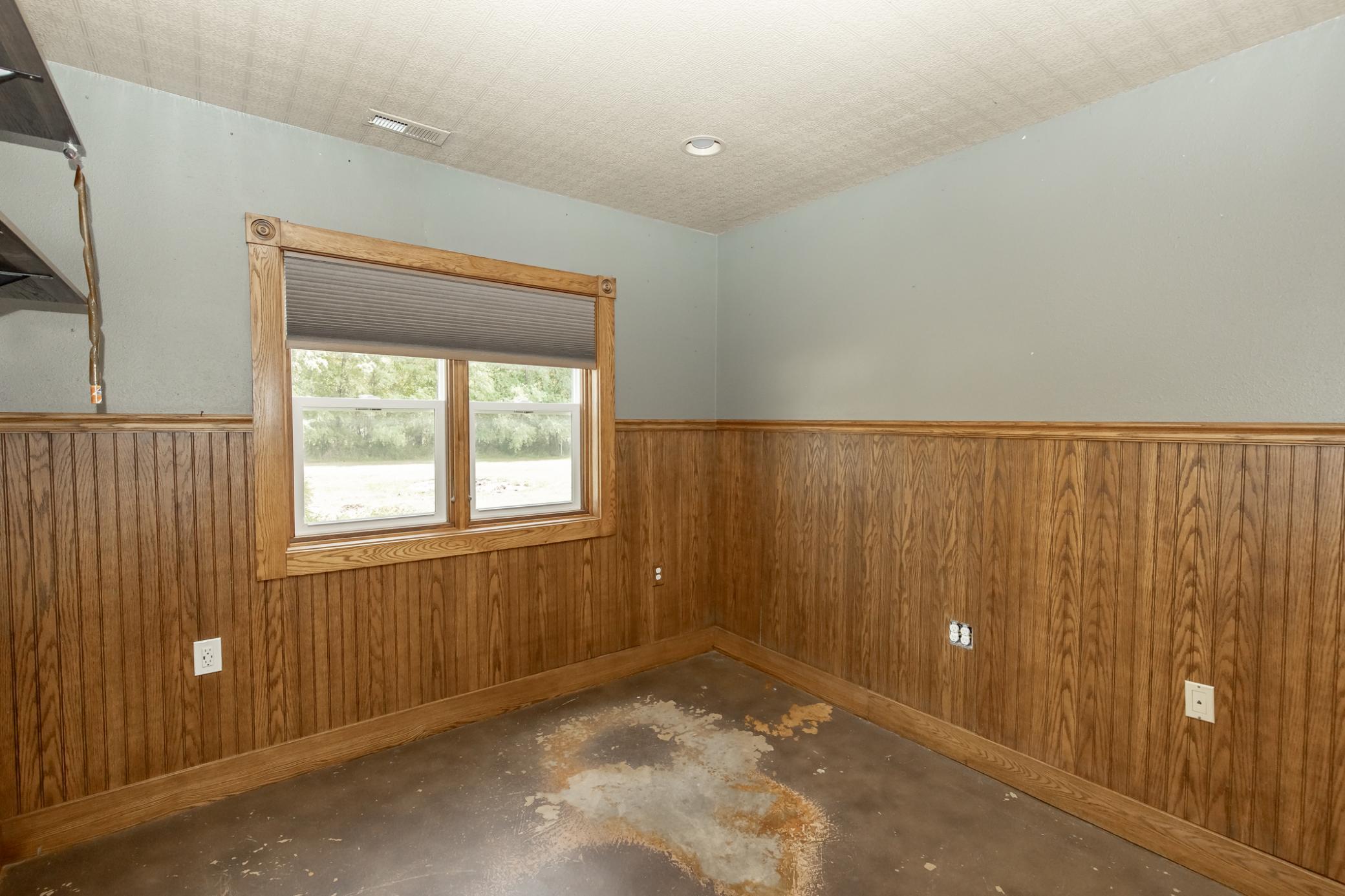 1999 single family home for sale at 7770 Highway 18 in Wyndmere, ND — 5 bed, 3 bath (photo 56 of 108)