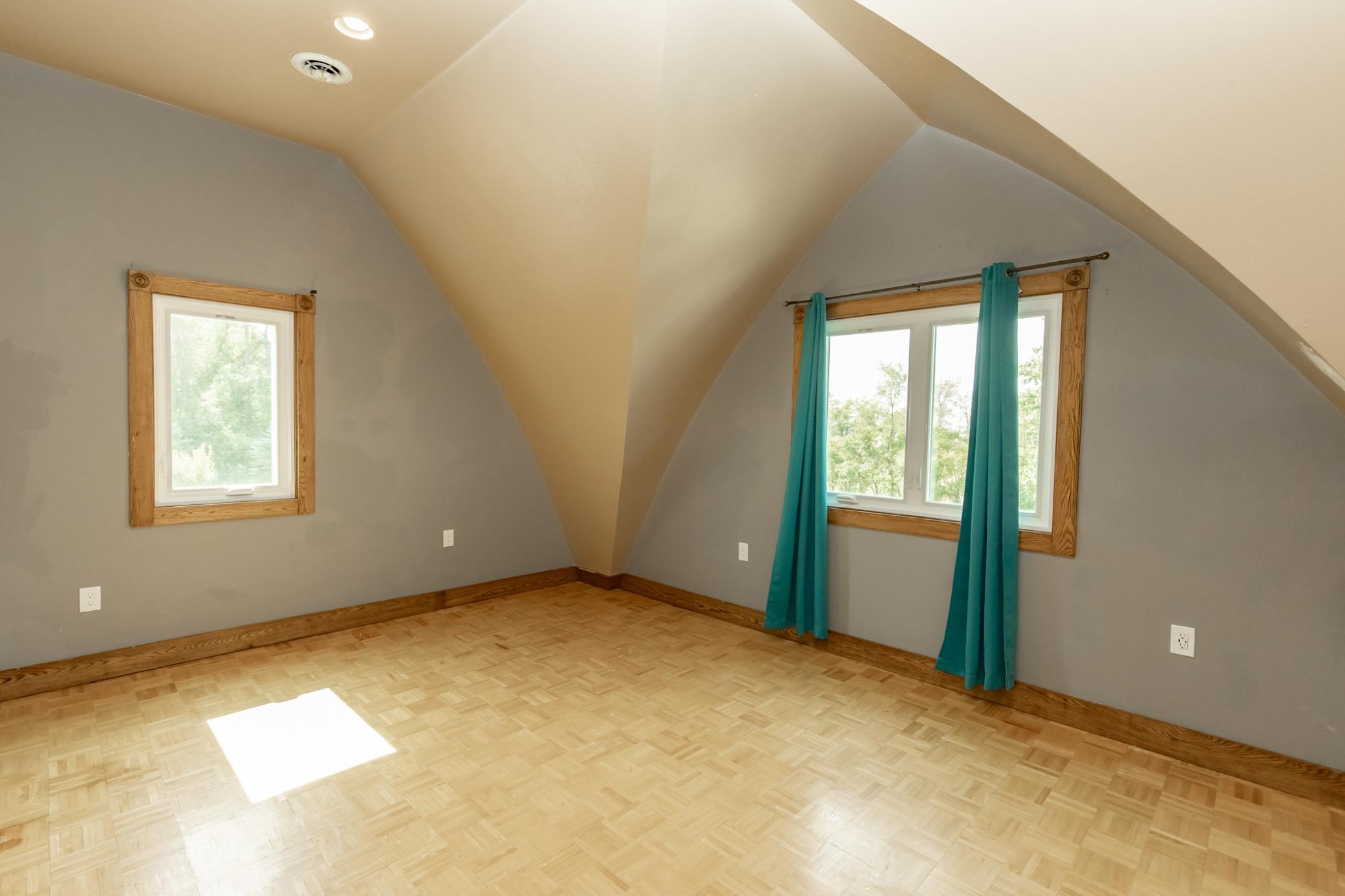 1999 single family home for sale at 7770 Highway 18 in Wyndmere, ND — 5 bed, 3 bath (photo 71 of 108)