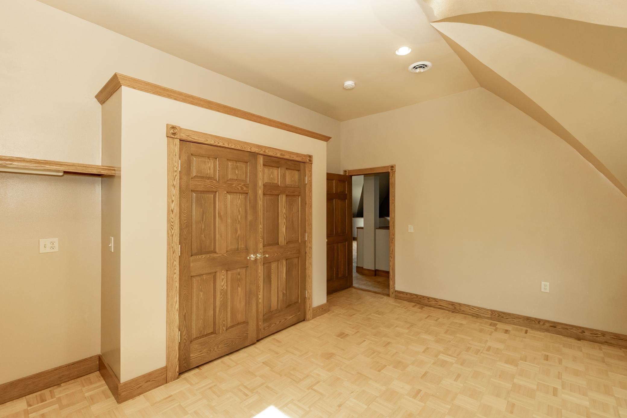 1999 single family home for sale at 7770 Highway 18 in Wyndmere, ND — 5 bed, 3 bath (photo 74 of 108)