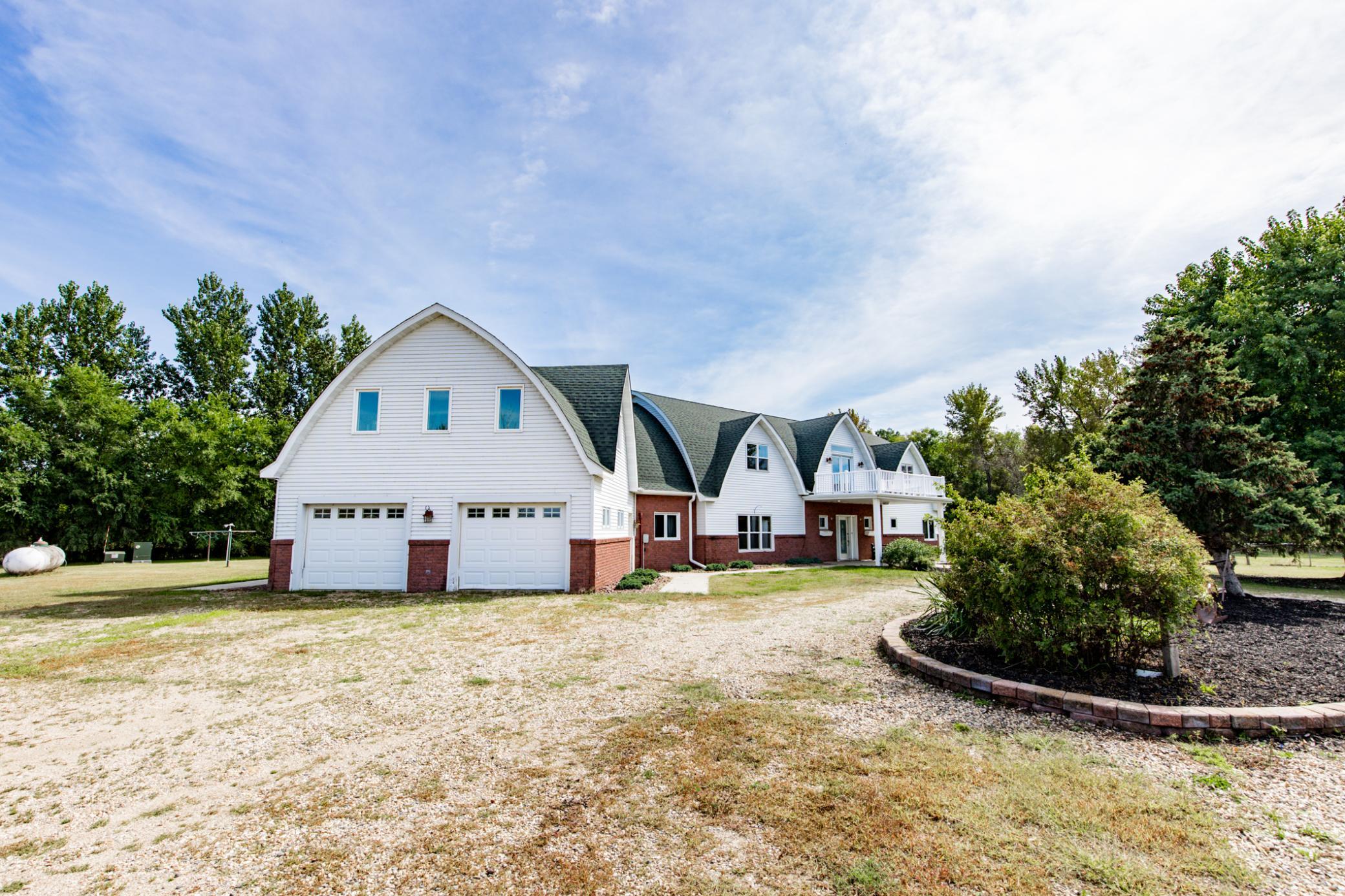 1999 single family home for sale at 7770 Highway 18 in Wyndmere, ND — 5 bed, 3 bath (photo 93 of 108)