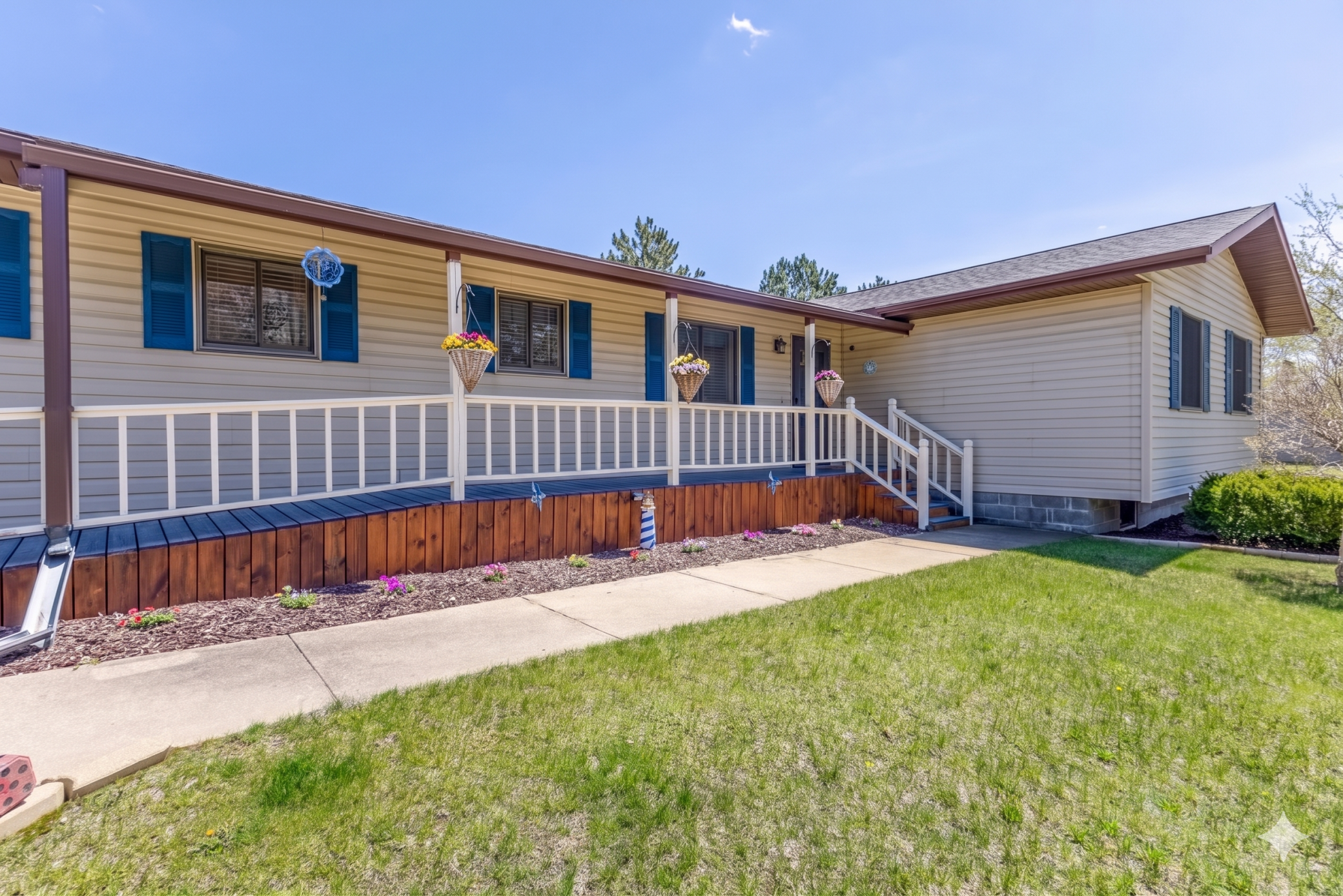 6834 Dickinson Drive NW, Bemidji MN 56601 - Photo 3 of 71