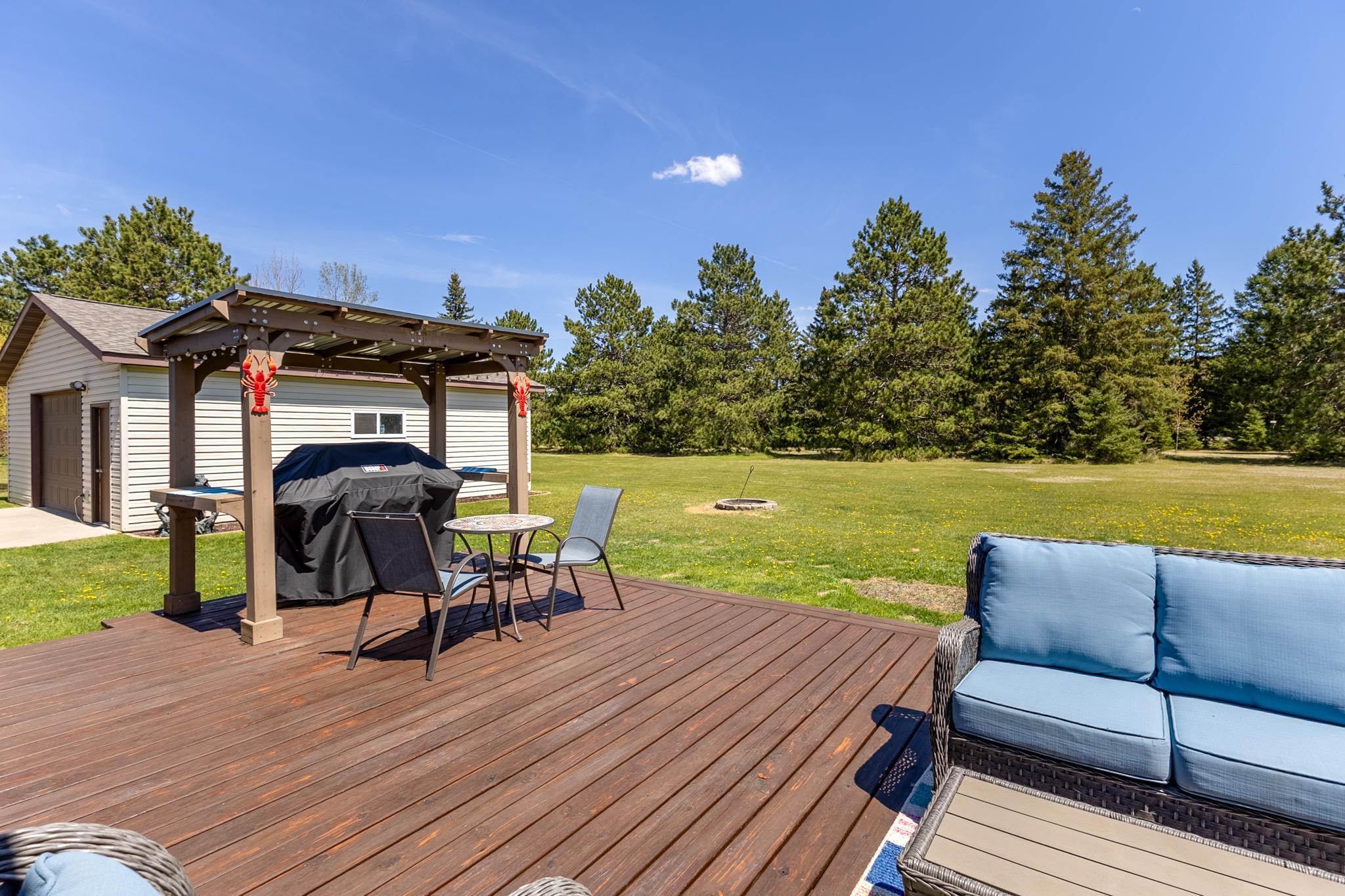 6834 Dickinson Drive NW, Bemidji MN 56601 - Photo 4 of 71
