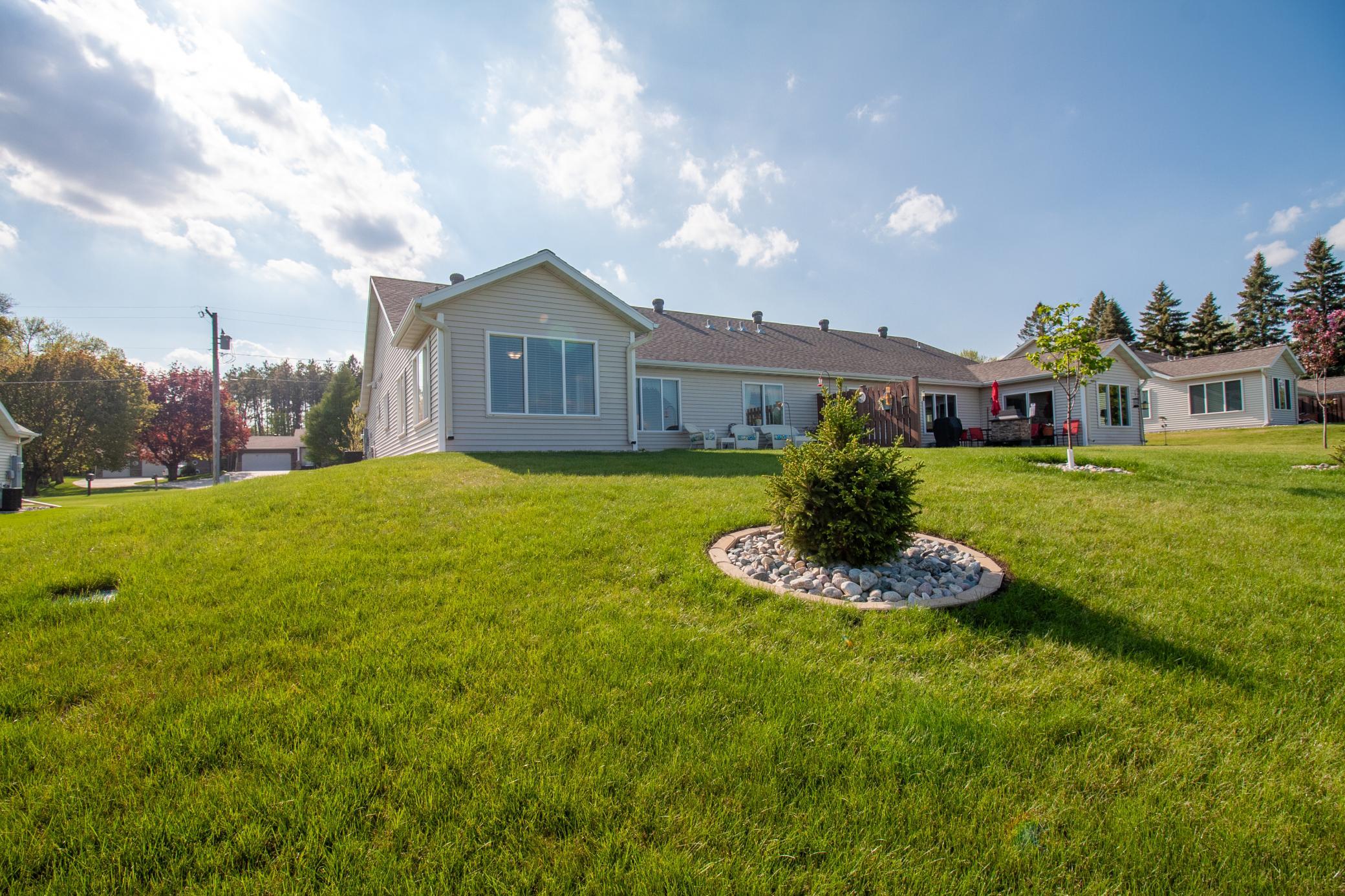 2020 twin home for sale at 1827 S Cascade Street in Fergus Falls, MN — 2 bed, 2 bath (photo 11 of 36)