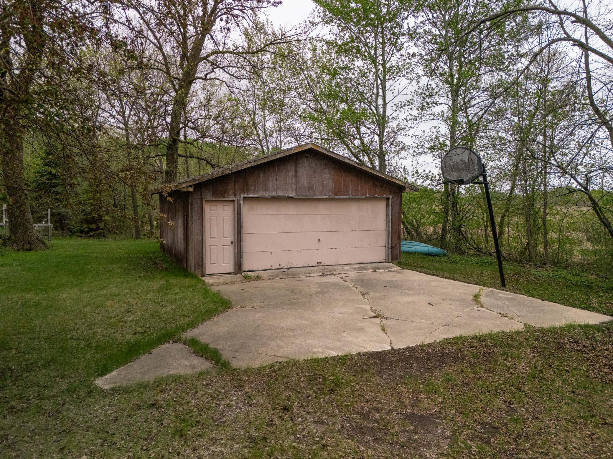 1968 single family home for sale at 22465 Seifert Beach Road in Pelican Rapids, MN — 3 bed, 1 bath (photo 22 of 33)