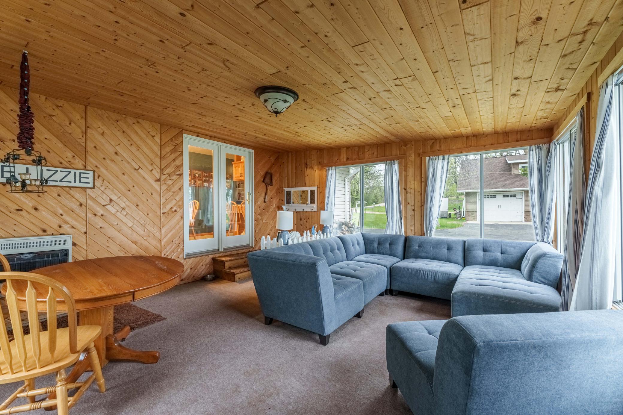 1968 single family home for sale at 22465 Seifert Beach Road in Pelican Rapids, MN — 3 bed, 1 bath (photo 10 of 33)