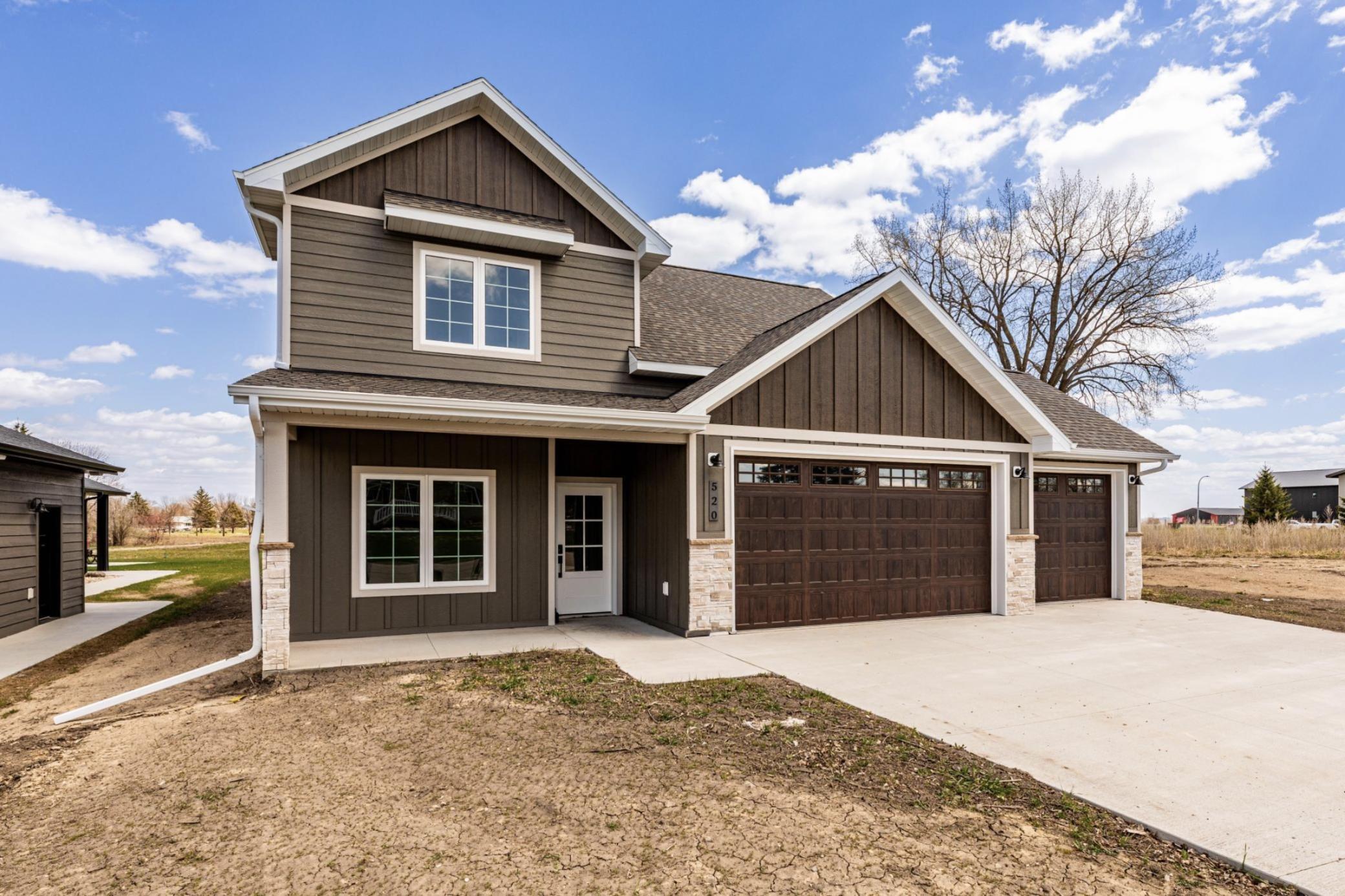 2025 single family home for sale at 520 Leonard Street in Hawley, MN — 3 bed, 3 bath (photo 2 of 49)