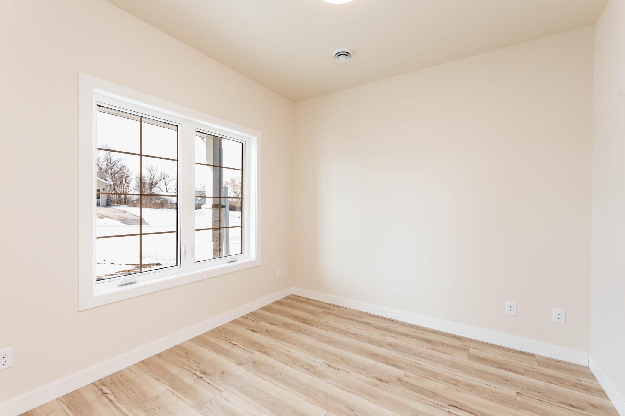 2025 single family home for sale at 520 Leonard Street in Hawley, MN — 3 bed, 3 bath (photo 15 of 49)