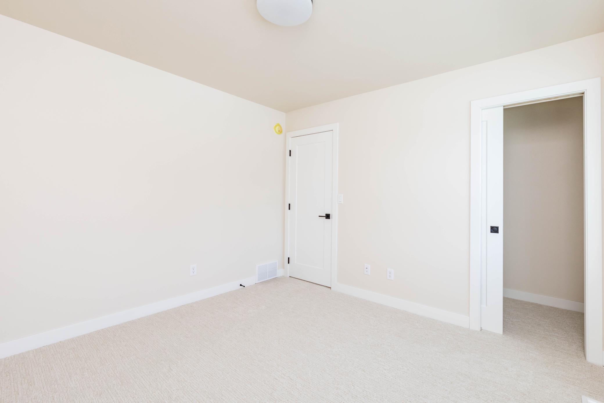 2025 single family home for sale at 520 Leonard Street in Hawley, MN — 3 bed, 3 bath (photo 32 of 49)