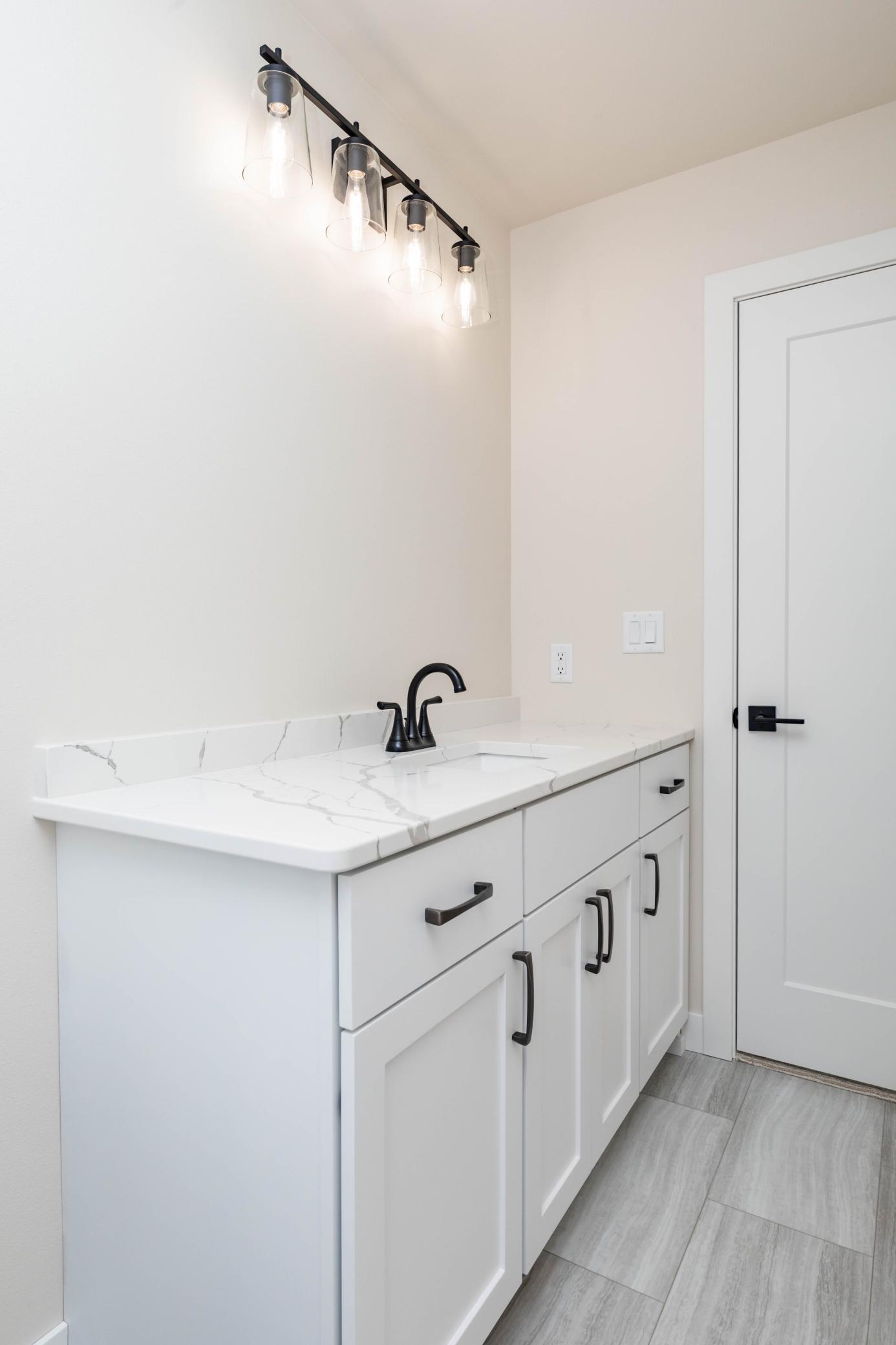 2025 single family home for sale at 520 Leonard Street in Hawley, MN — 3 bed, 3 bath (photo 37 of 49)