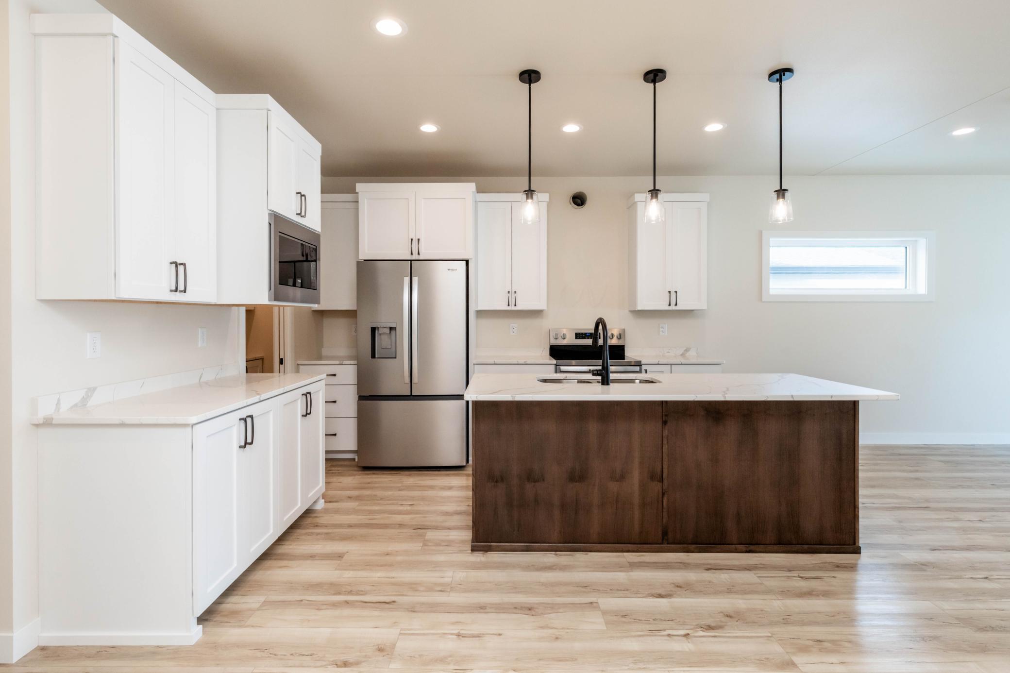 2025 single family home for sale at 520 Leonard Street in Hawley, MN — 3 bed, 3 bath (photo 7 of 49)