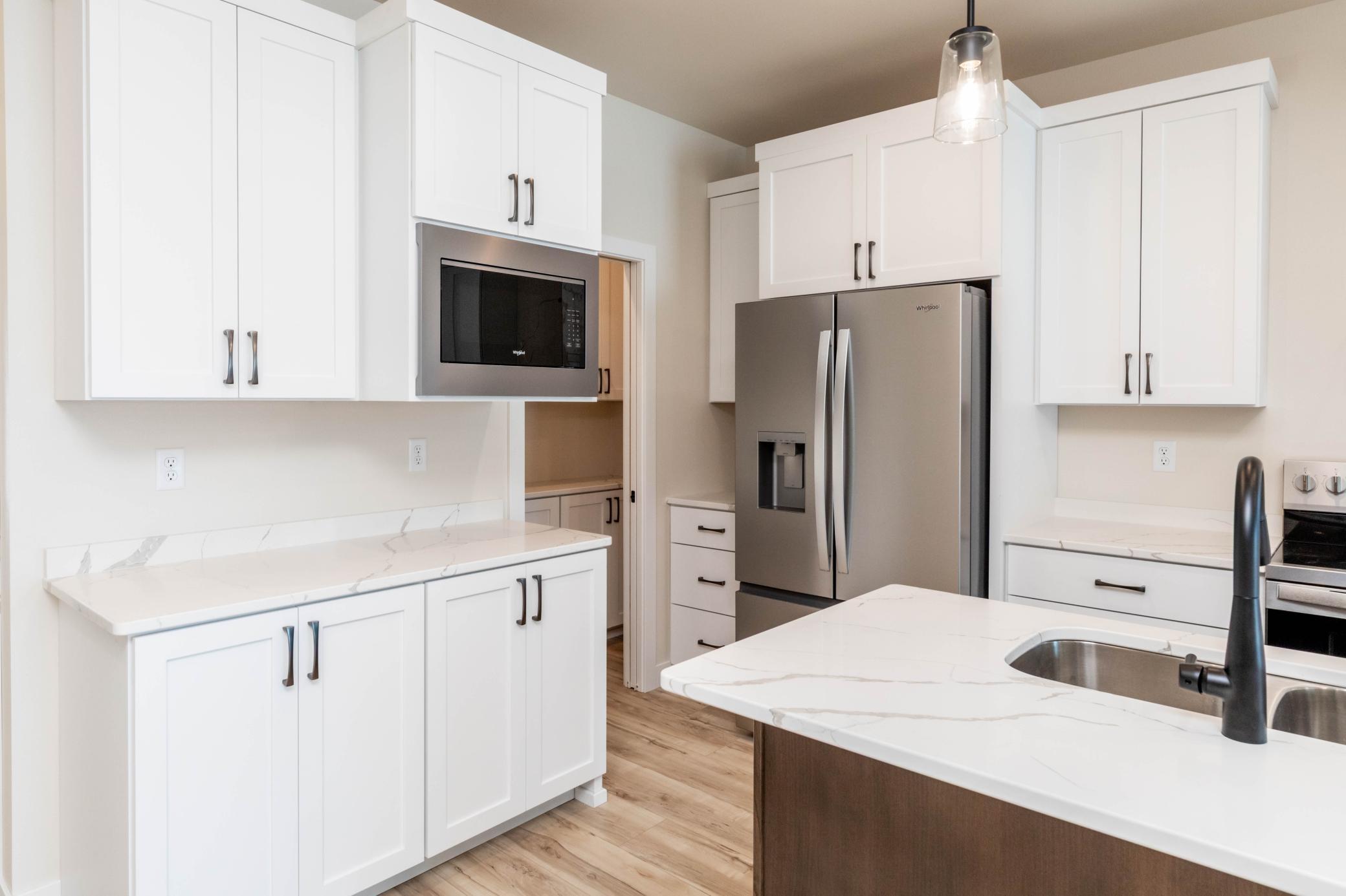 2025 single family home for sale at 520 Leonard Street in Hawley, MN — 3 bed, 3 bath (photo 8 of 49)