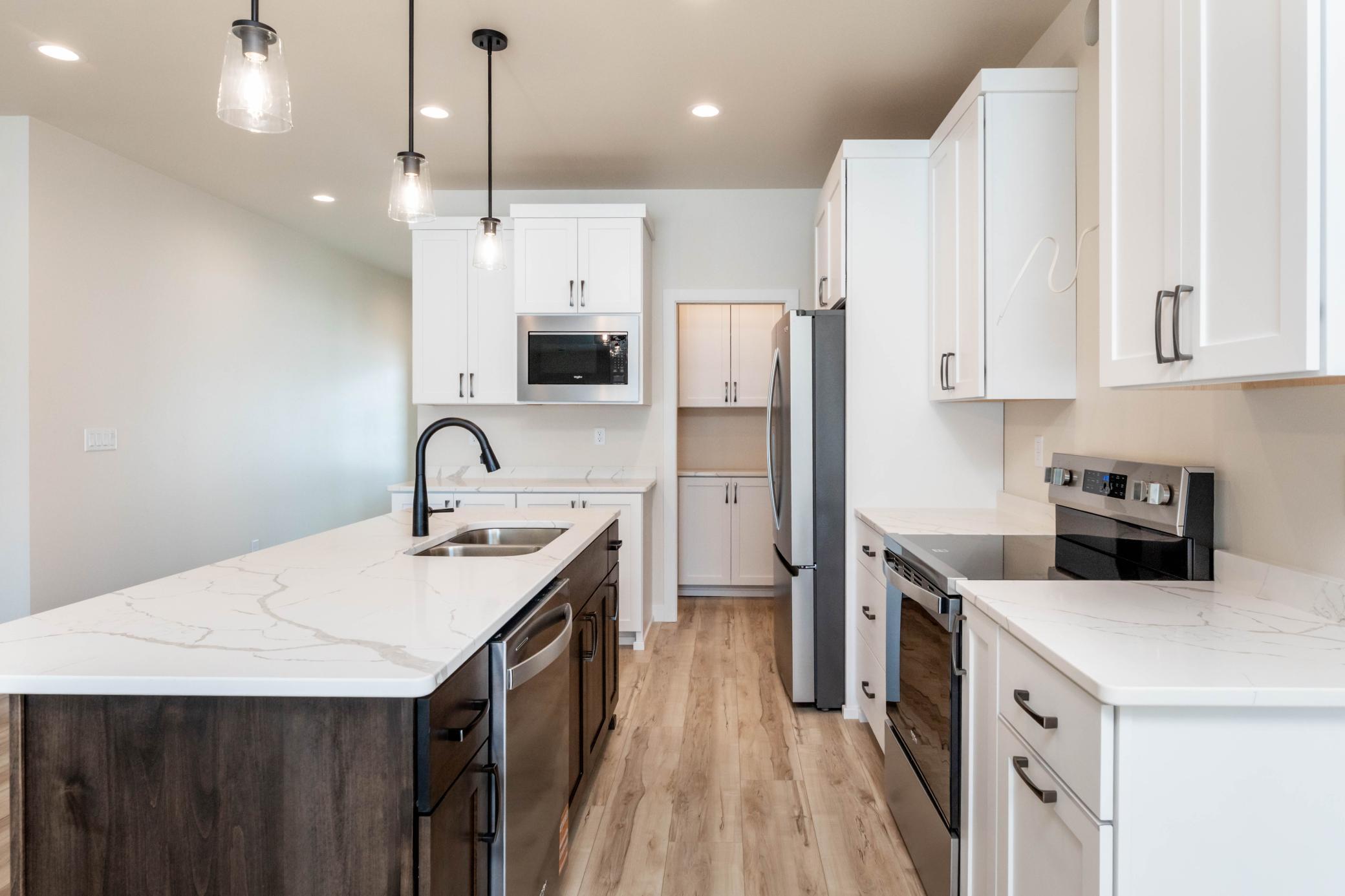 2025 single family home for sale at 520 Leonard Street in Hawley, MN — 3 bed, 3 bath (photo 9 of 49)