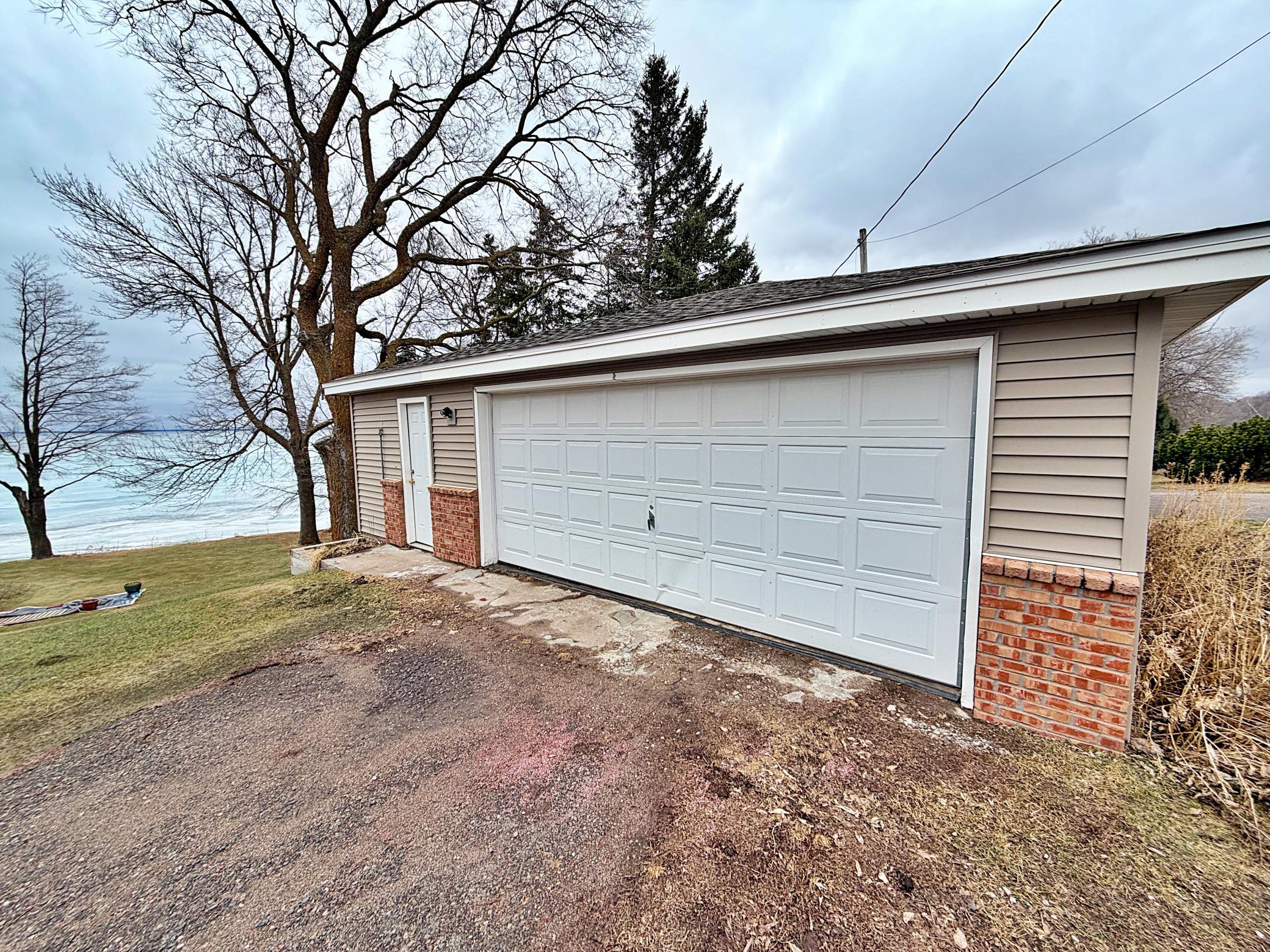 1954 single family home for sale at 44461 Conifer Street in Aitkin, MN — 2 bed, 2 bath (photo 8 of 47)