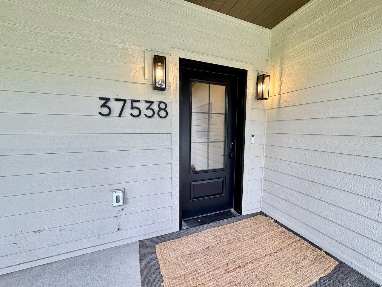 2024 single family home for sale at 37538 Norwood Lane in Battle Lake, MN — 3 bed, 3 bath (photo 5 of 49)
