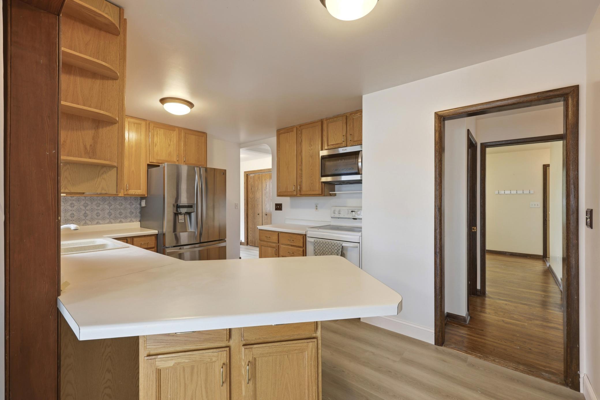 1959 single family home for sale at 1401 19th Street S in Fargo, ND — 5 bed, 3 bath (photo 16 of 54)